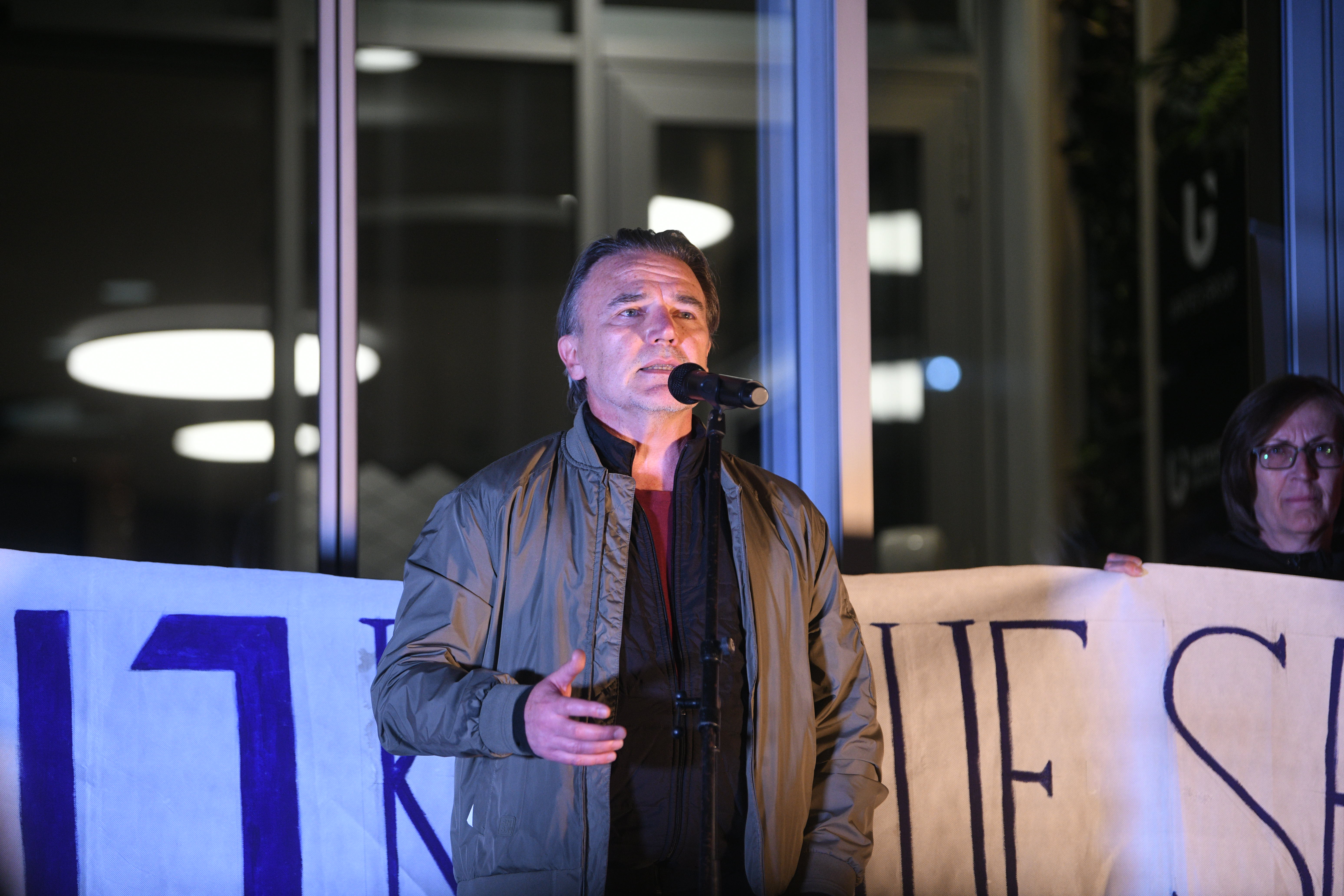 Beograd 20. oktobar 2026. Zajednički protest novinara i zaposlenih Nova.rs, novina Nova, TV Nova i N1, Radara, Danasa i Forbsa ispred redakcije portala Nova.rs Foto Filip Krainčanić Nova.rs