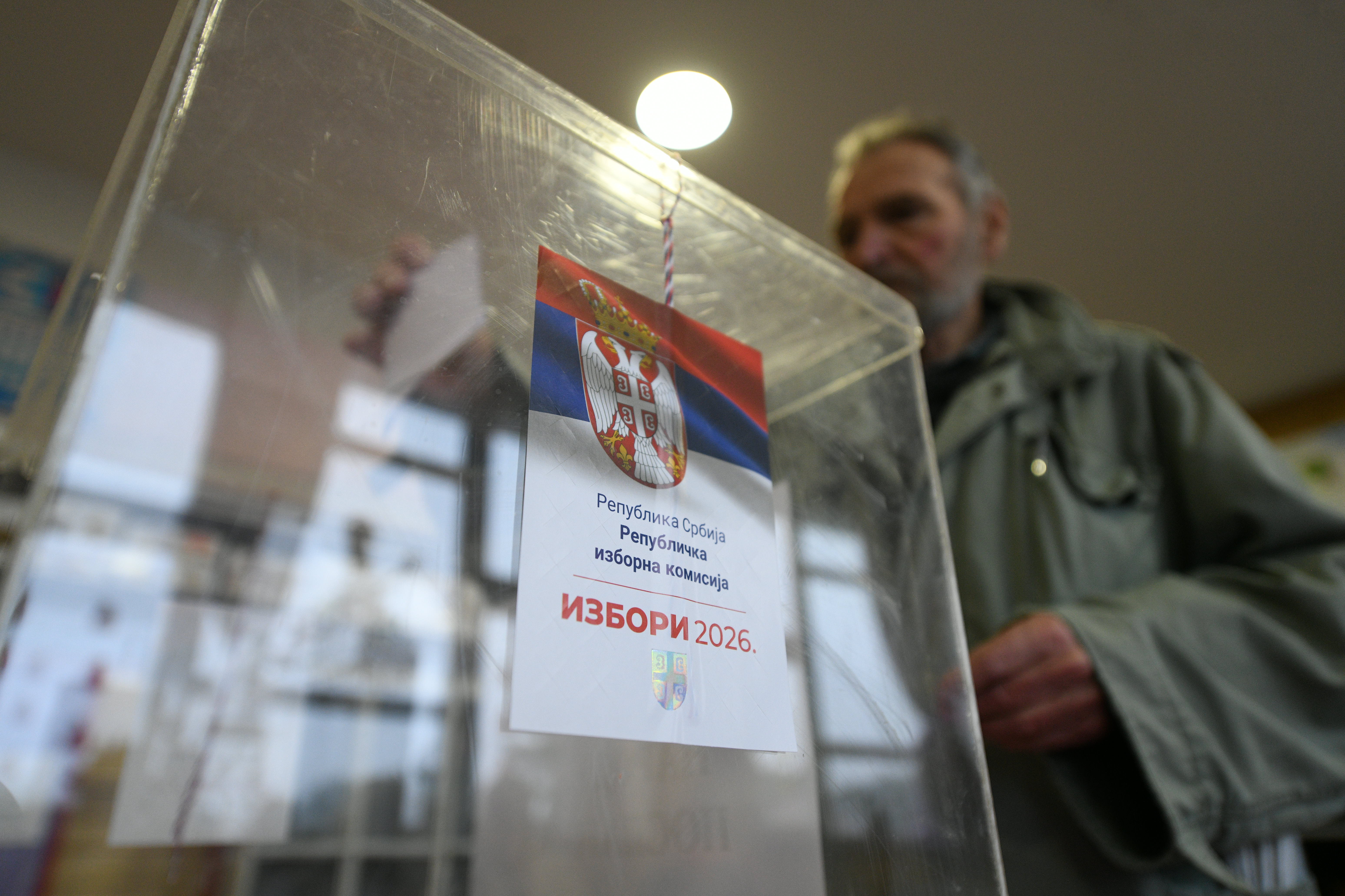 glasačka kutija, Parlamentarni izbori, 25.10.2026. biračko mesto, skola Os 14 oktobar Rakovica Kneževac glasanje, redovi foto Filip Krainčanić Nova rs (26).JPG