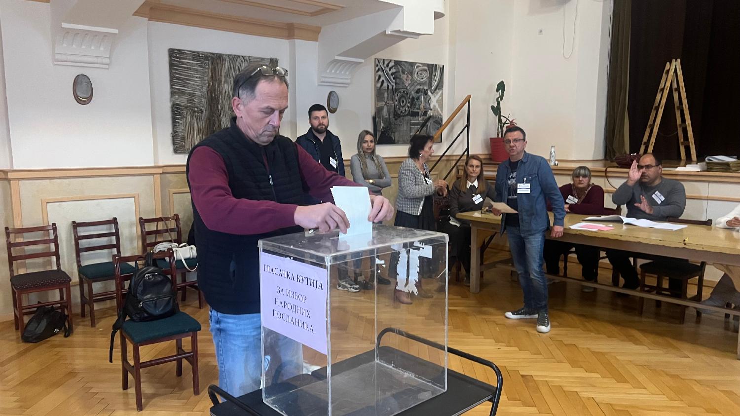 Čačak, Parlamentarni izbori, 25.10.2026. biračko mesto, glasanje  (4).jpeg