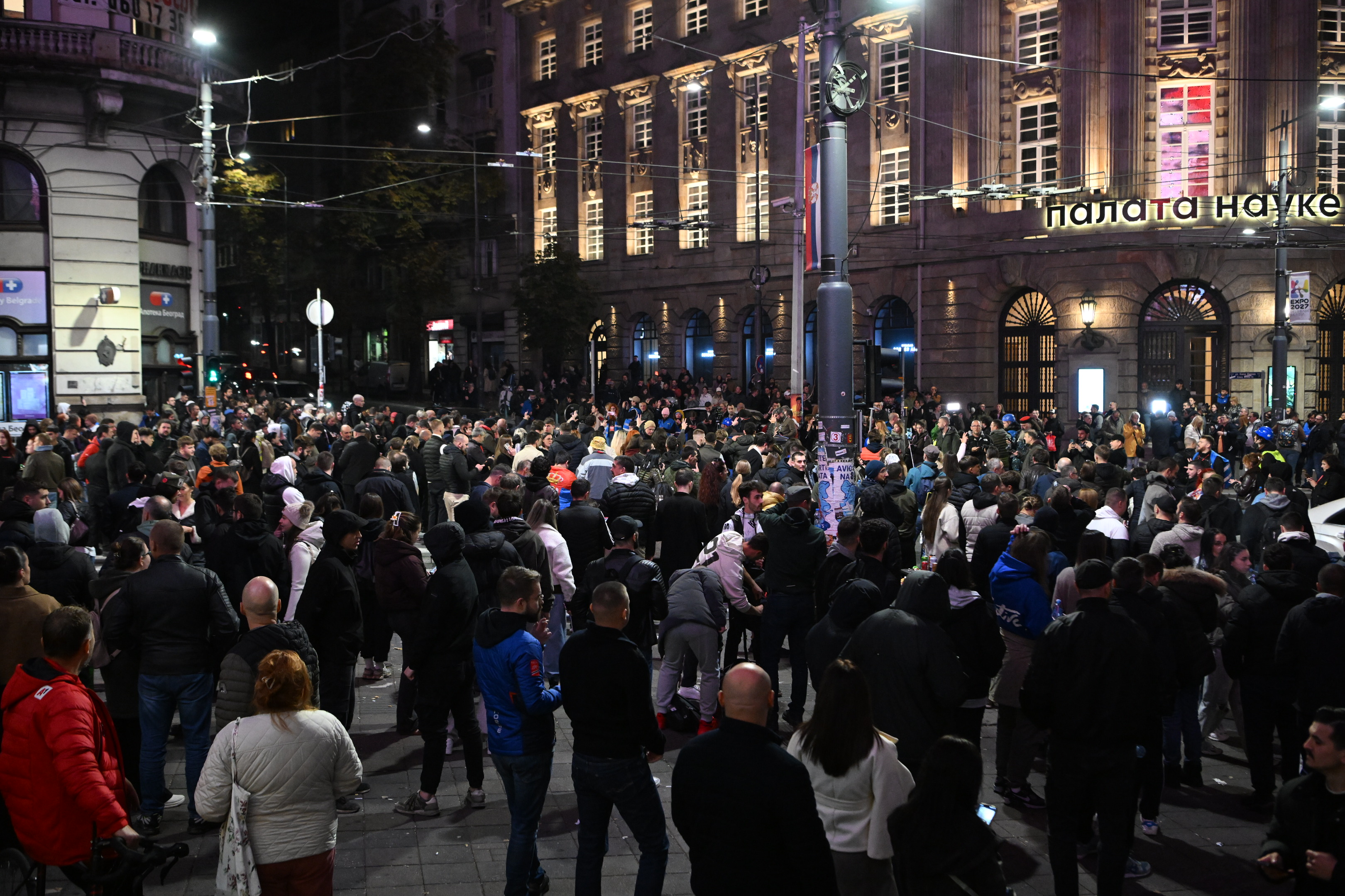 Beograd 25.10.2026. Okupljanje građana kod Londona, radovanje, proslava, slavlje, pristalice Studentske liste. Studentska lista Studenti pobeđuju, Parlamentarni izbori 2026 Foto: Marko Ljutica/Nova.rs
