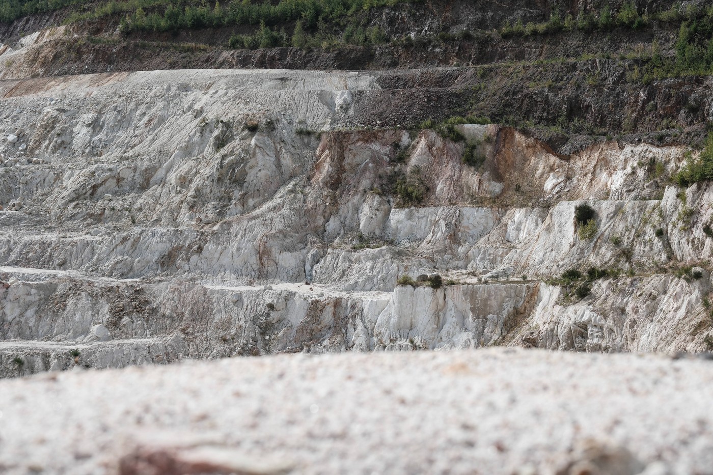 Mine de lithium : visite du ministre Ferracci sur le site Imerys a Echassiere