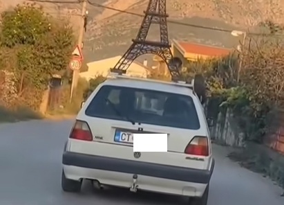 Ajfelov toranj na golfu