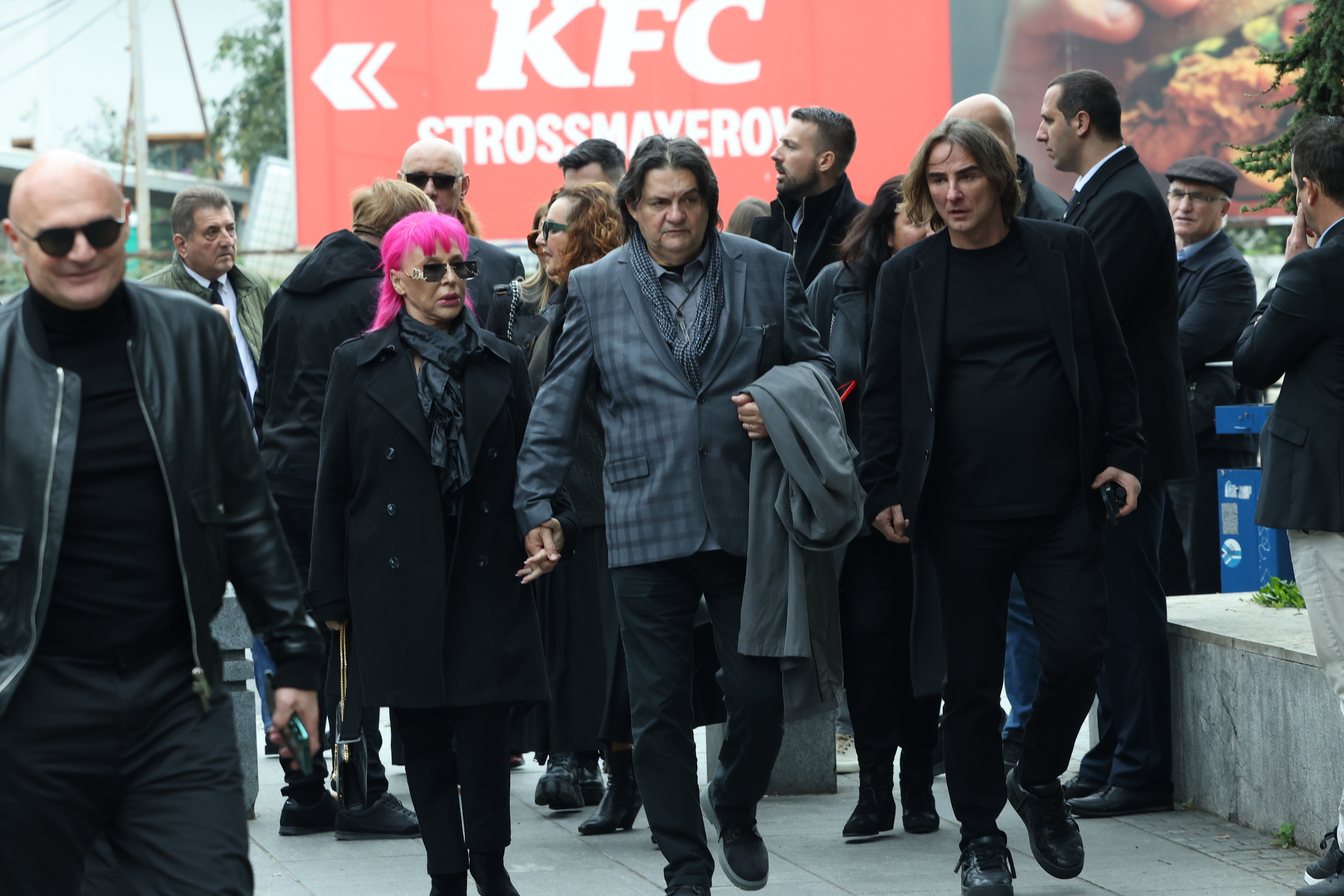 A commemoration for Halid Beslic was held at the National Theatre in Sarajevo.Komemoracija Halidu Beslicu odrzana je u Narodnom pozoristu u Sarajevu.