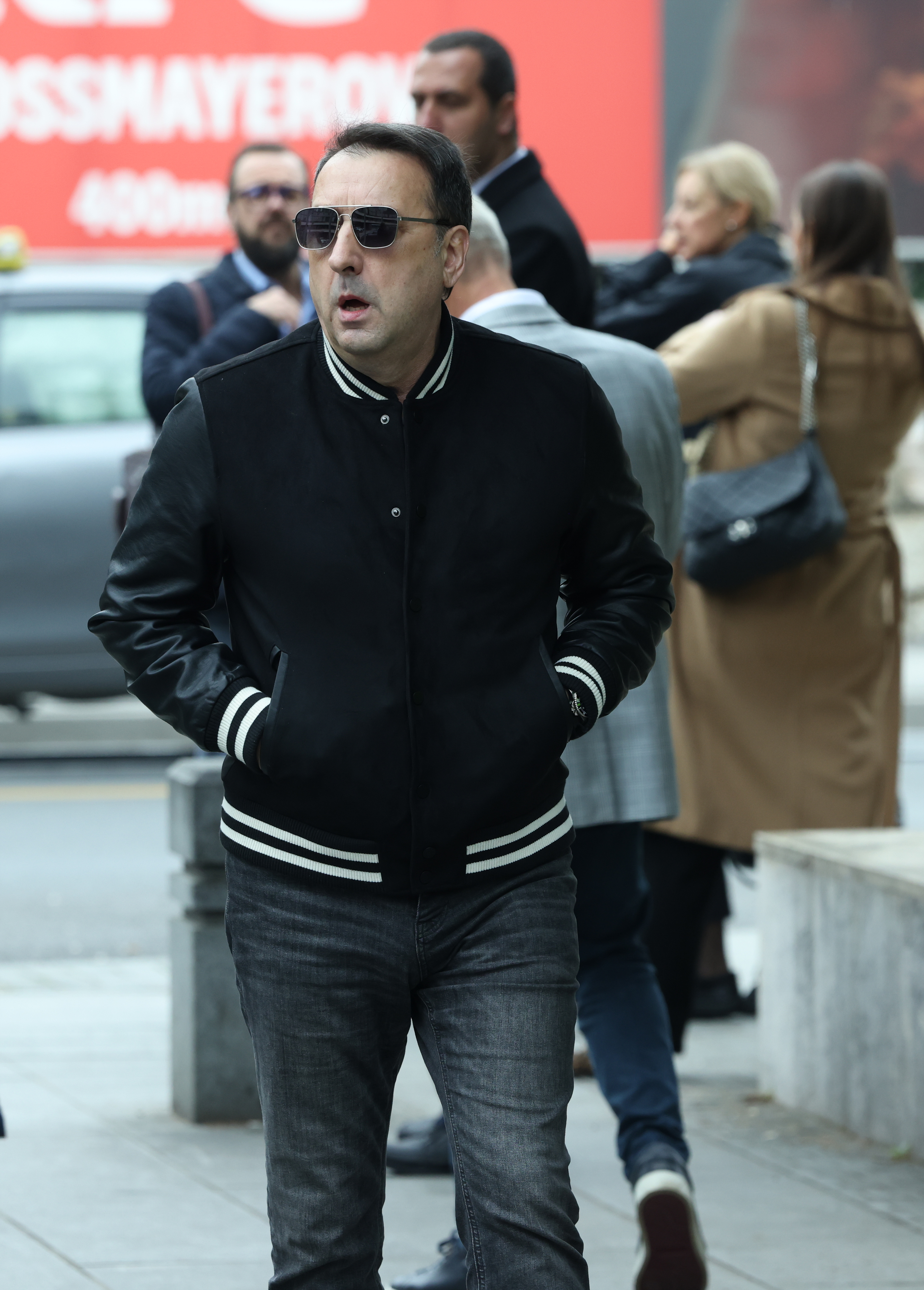 A commemoration for Halid Beslic was held at the National Theatre in Sarajevo.Komemoracija Halidu Beslicu odrzana je u Narodnom pozoristu u Sarajevu.