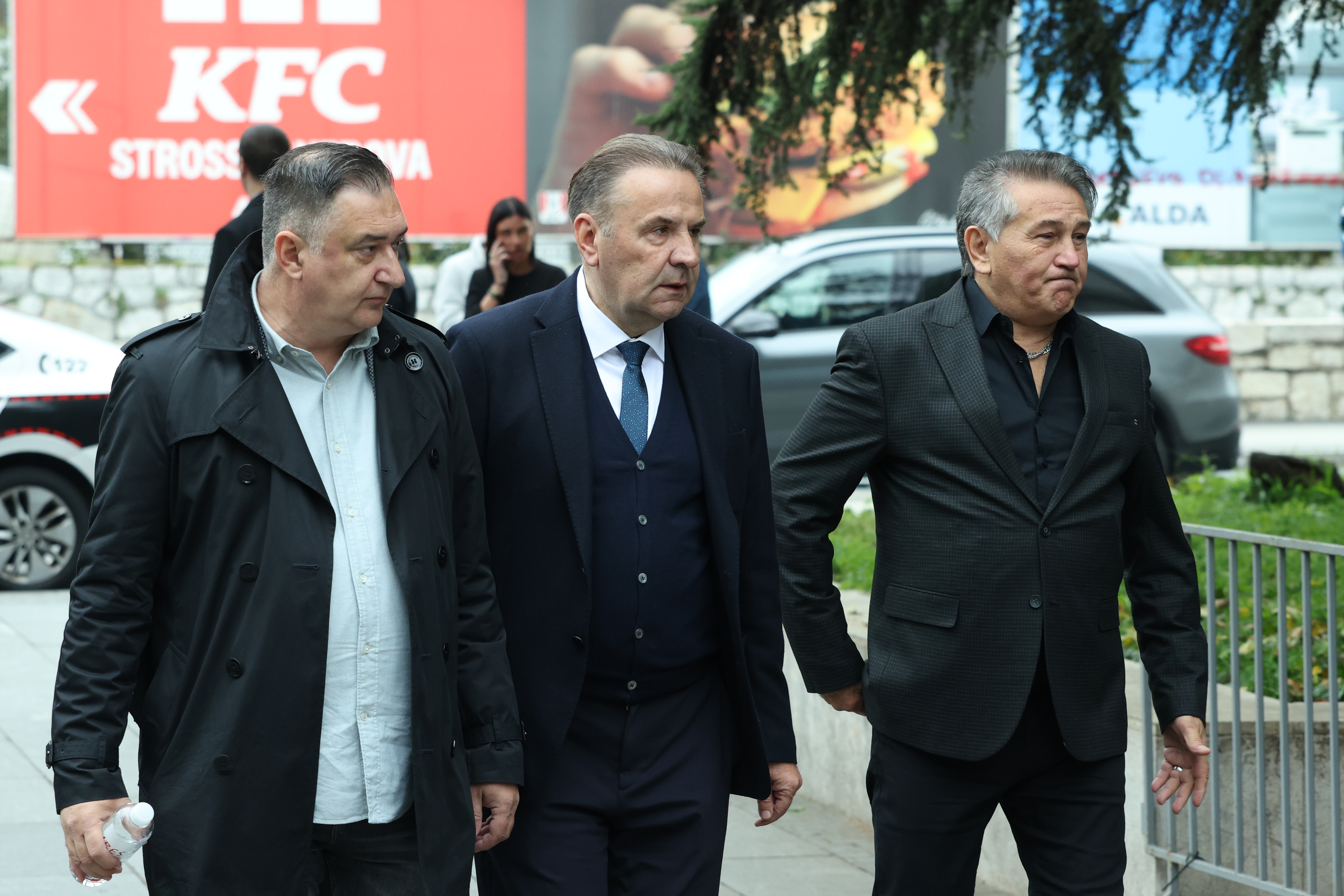 A commemoration for Halid Beslic was held at the National Theatre in Sarajevo.Komemoracija Halidu Beslicu odrzana je u Narodnom pozoristu u Sarajevu.