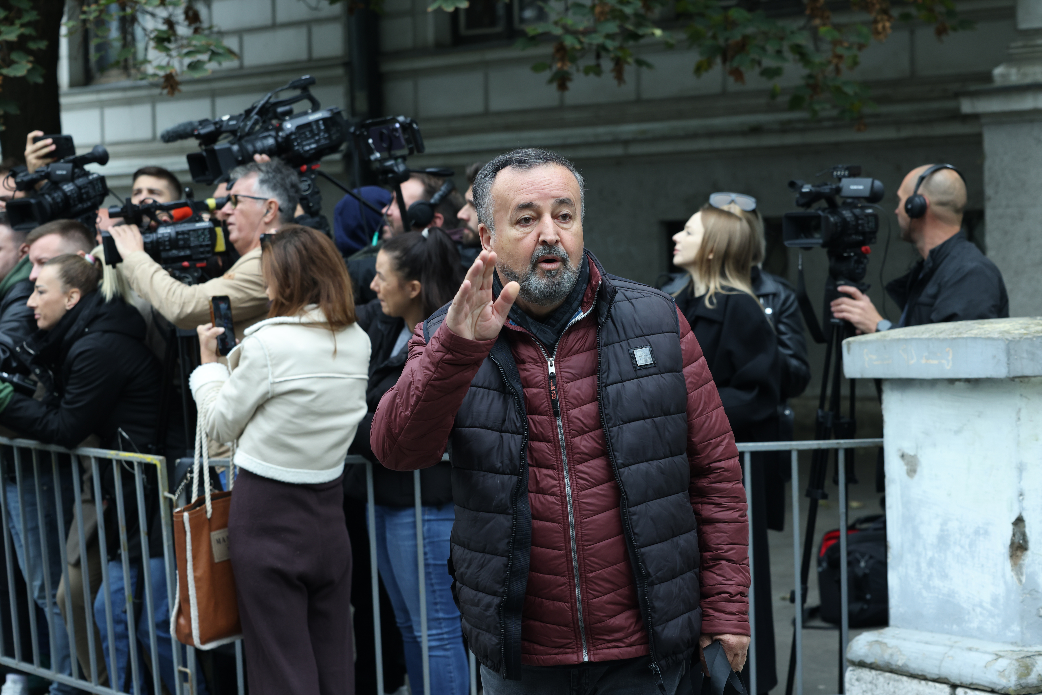 A commemoration for Halid Beslic was held at the National Theatre in Sarajevo.Komemoracija Halidu Beslicu odrzana je u Narodnom pozoristu u Sarajevu.