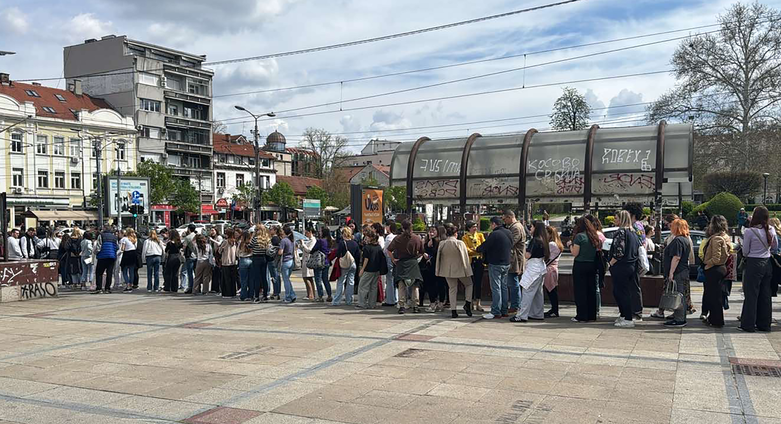humanitarna akcija na Mašincu i oko Vukovog spomenika, ogromni su redovi