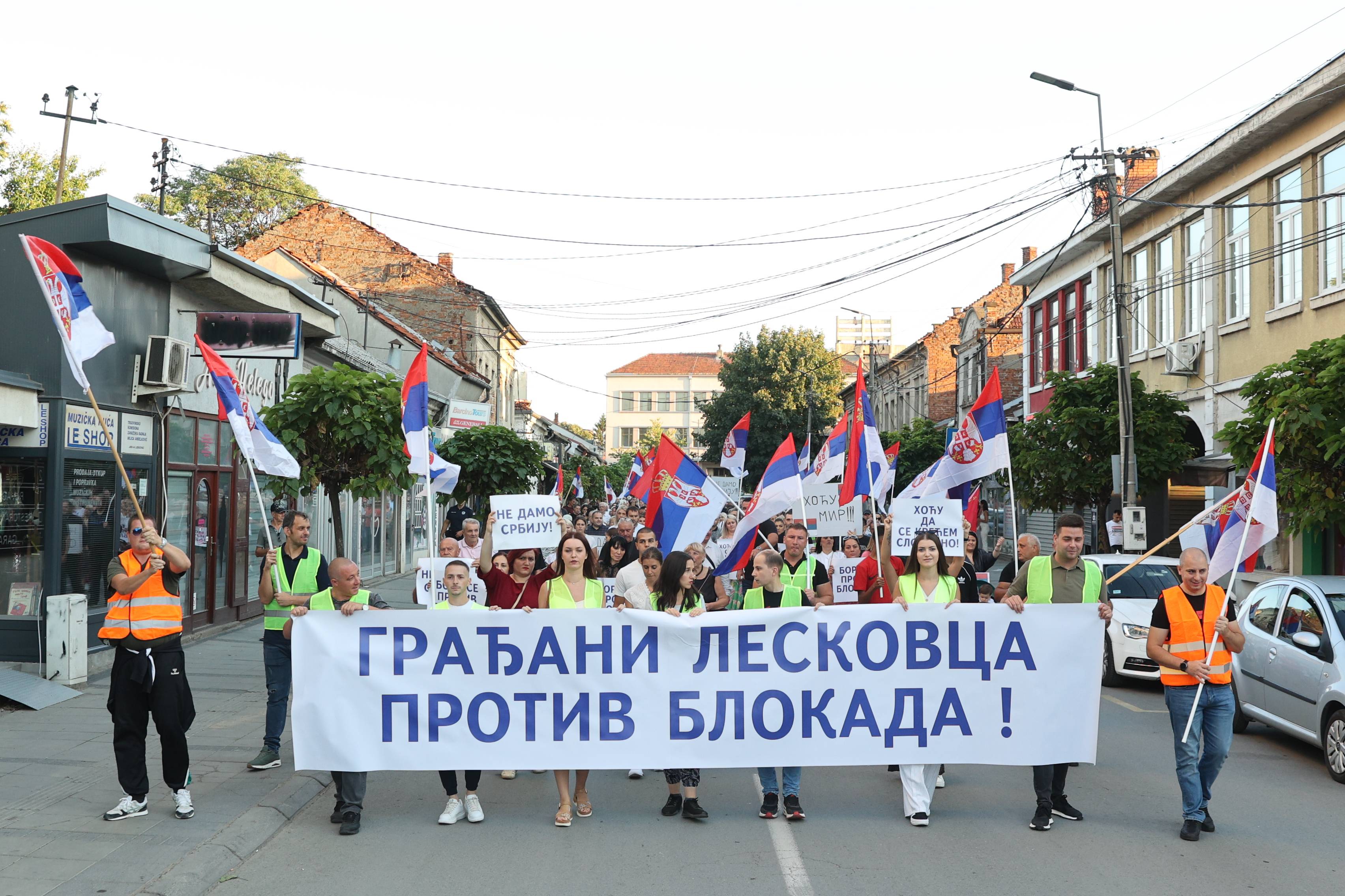 Leskovac, 23.08.2025. - U Leskovcu poceo protest SNS-a protiv blokada.(BETAPHOTO/SASA DJORDJEVIC)
