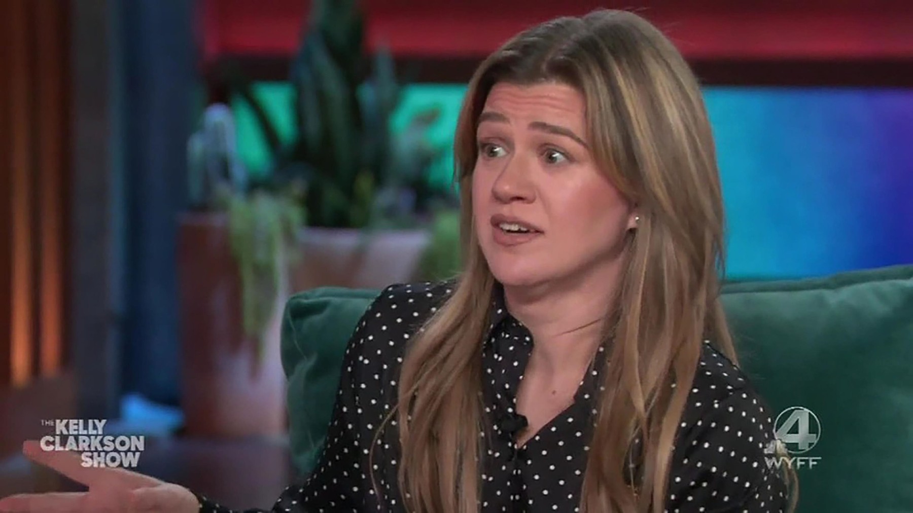 Eva Longoria slams ‘clickbait’ rumours about why she left America, as she appears on The Kelly Clarkson Show