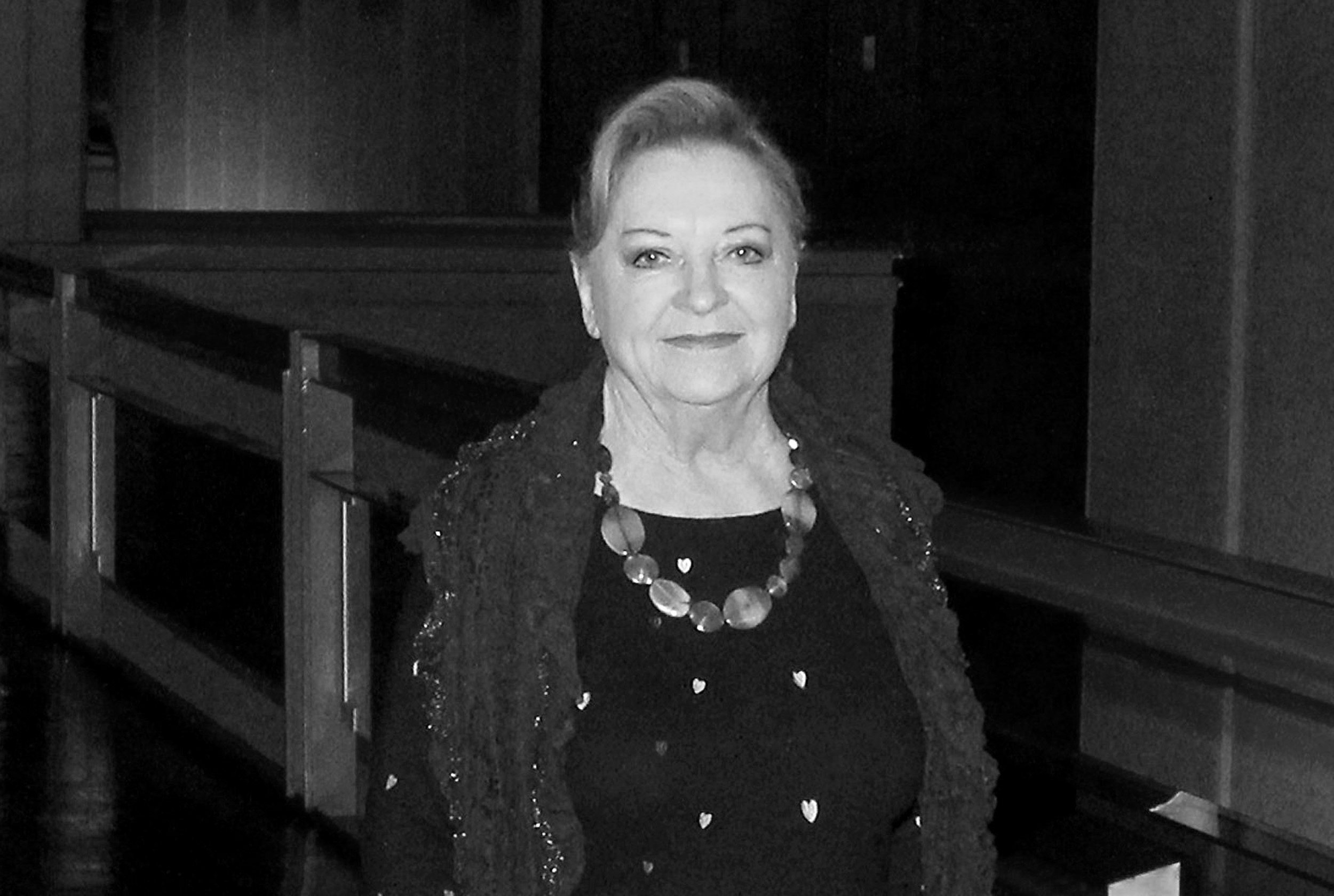 Press conference held in music hall Sava centar on the occasion of the concert "Arsenu u cast" (Arsen Dedic - croatian singer and song writer). Konferencija za medije povodom konverta "Arsenu u cast" koji ce se odrzati 9. aprila u Sava centru. Gabi Novak