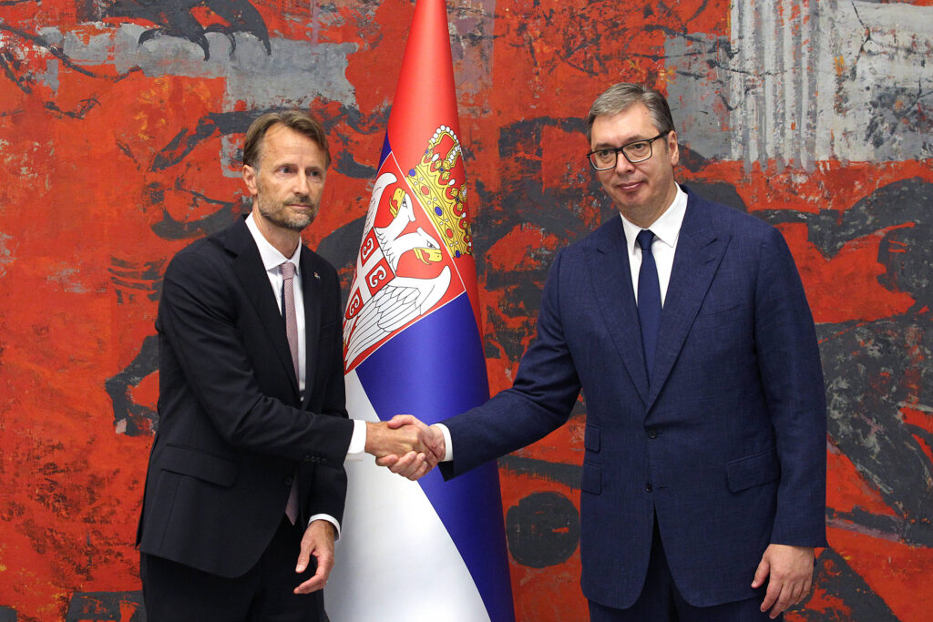 Beograd, 1.08.2025. - Predsednik Srbije Aleksandar Vucic primio je akreditivna pisma koja mu je predao novoimenovani ambasador i sef Delegacije Evropske unije u Srbiji Andreas fon Bekerat, danas u Palati Srbija u Beogradu. (BETAPHOTO/MILAN OBRADOVIC)