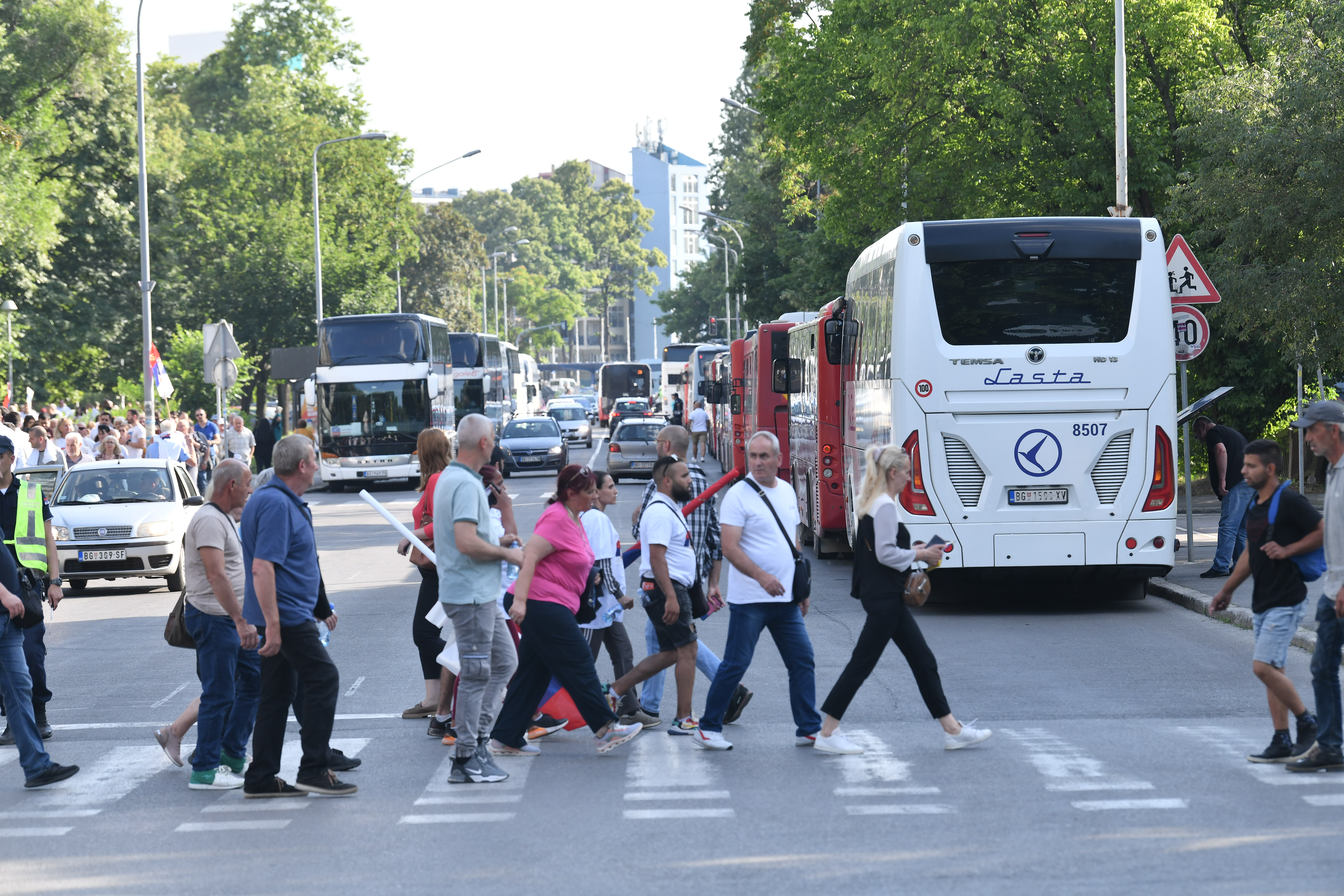 Beograd 28.05.2024 predizborni miting SNS liste "Aleksandar Vučić - Beograd sutra" . Miting, skup, SNS, autobusi Foto: Goran Srdanov/Nova.rs