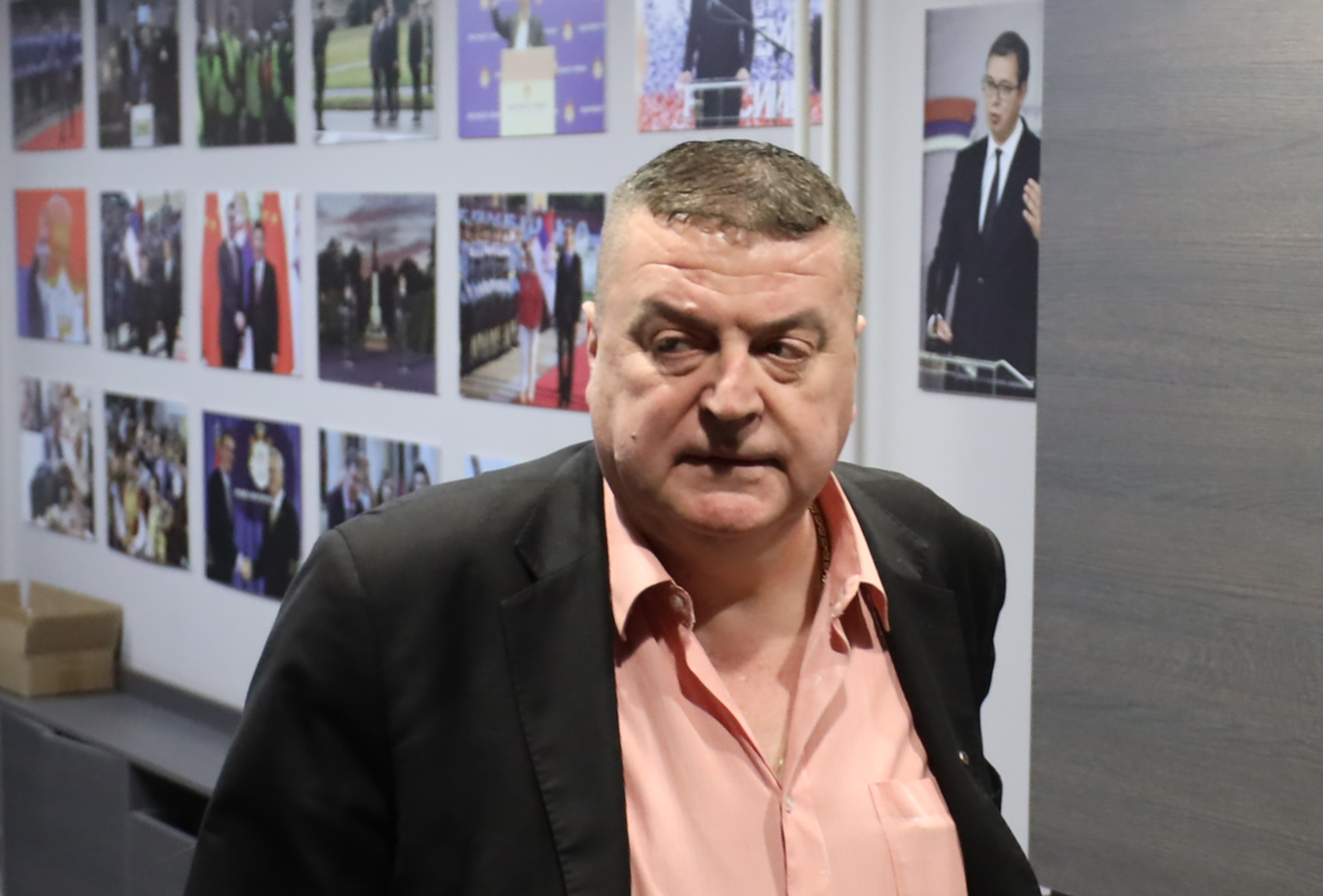 The Serbian Progressive Party is organizing the monitoring of the election results at the SNS headquarters. Srpska napredna stranka  organizuje pracenje izbornih rezultata u sedistu SNS- a.