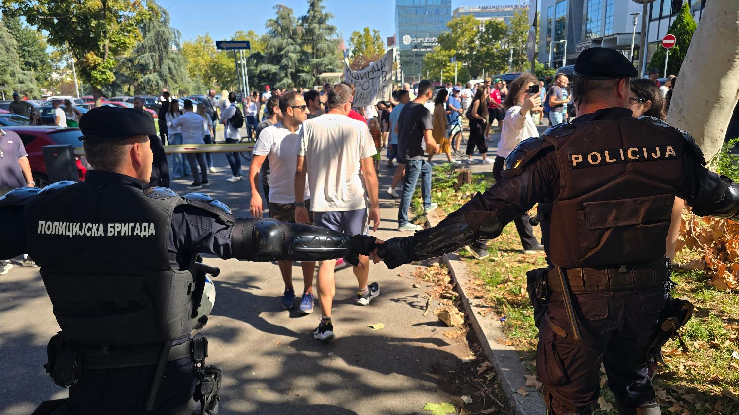 Policija_blokada_03__b