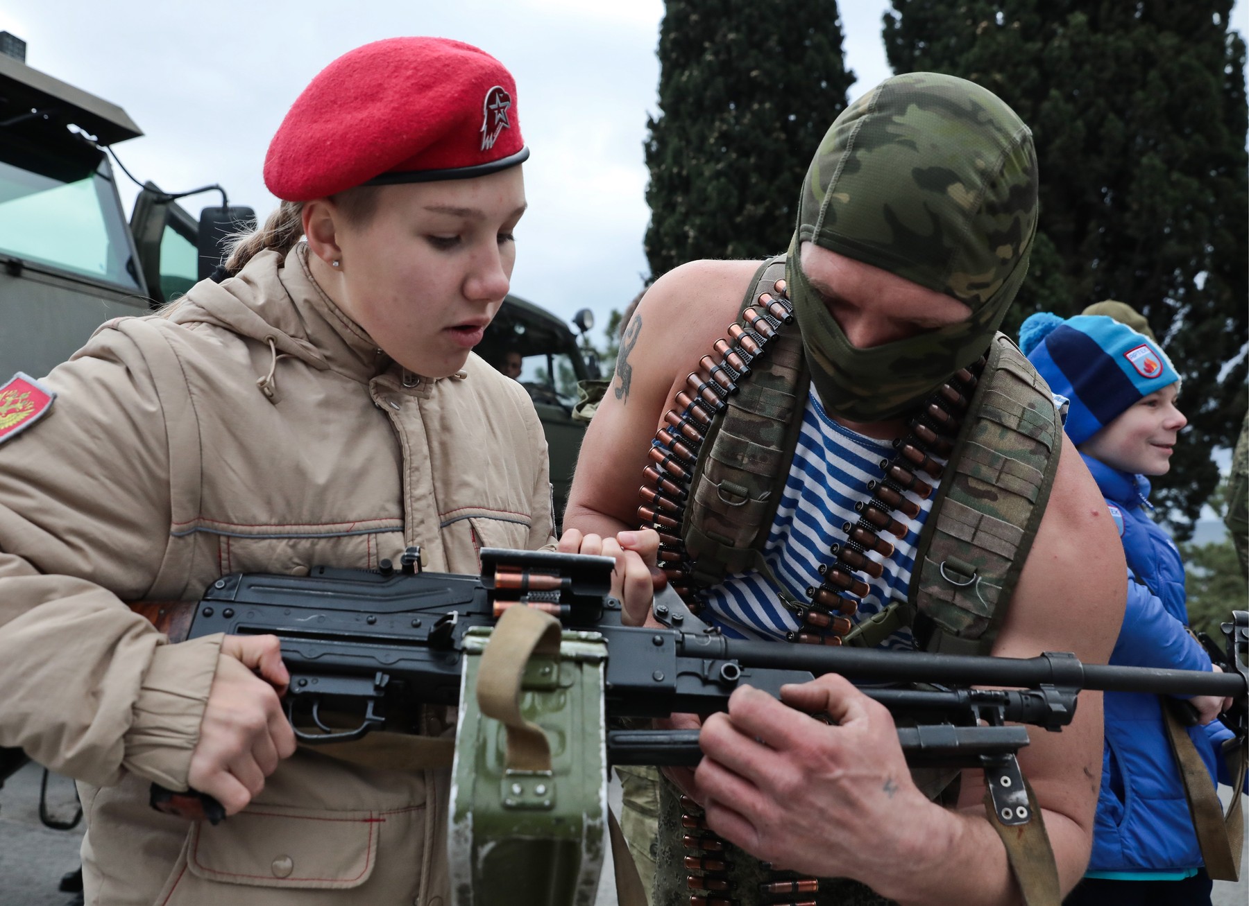 Patriotic event in Crimea on All-Russia Conscript Day Rusija, deca, vojska, kamp