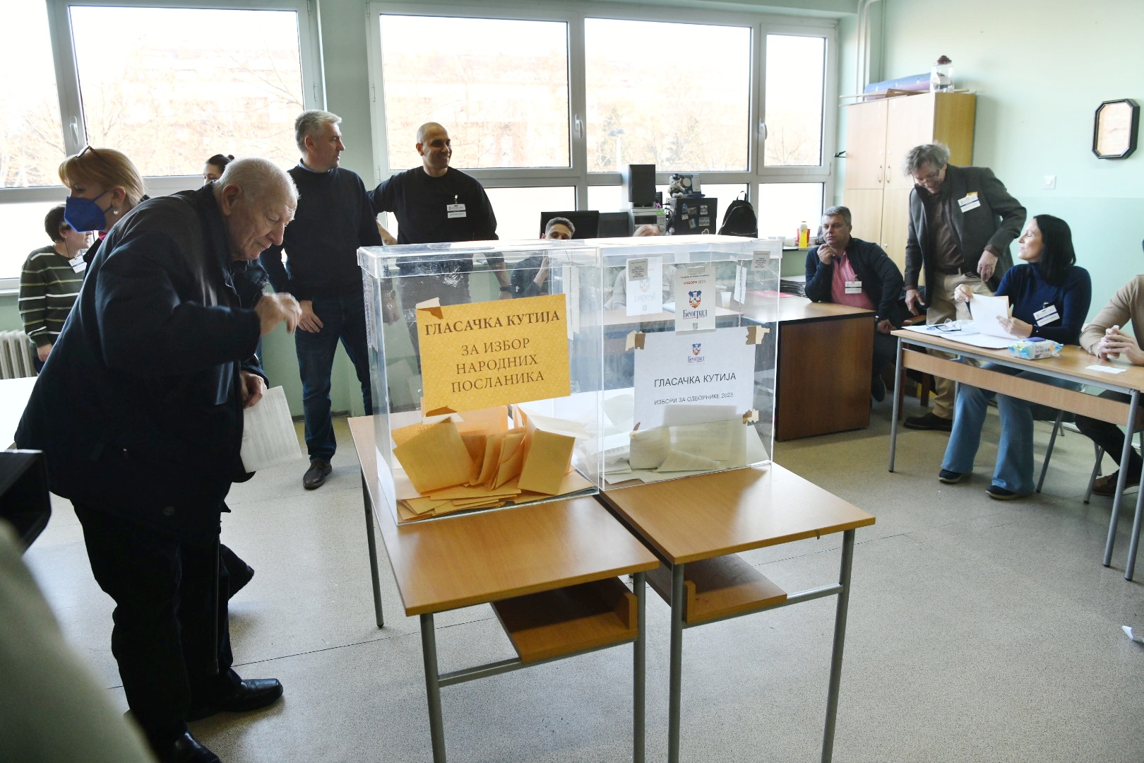 Beograd, 17.12.2023. Parlamentarni izbori, vanredni parlamentarni izbori, glasanje, lokalni izbori, glasačka kutija Foto: Vesna Lalić/Nova.rs