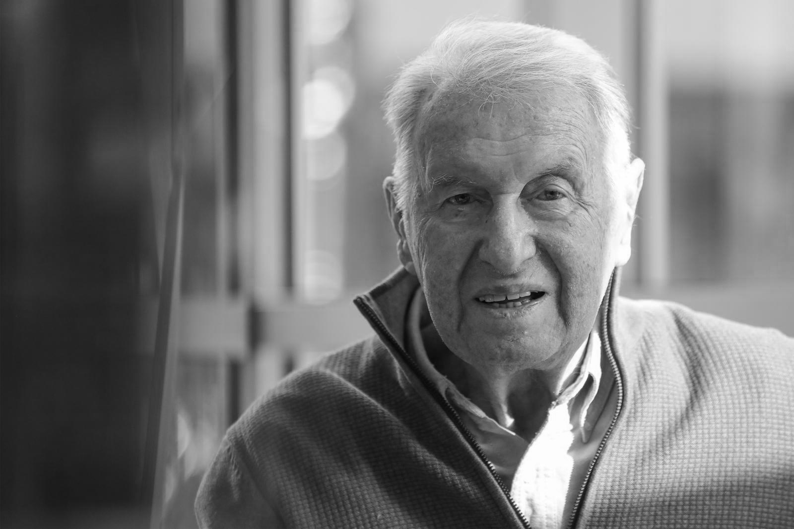 Preminuo Dubravko Majnarić, radijski voditelj i producent