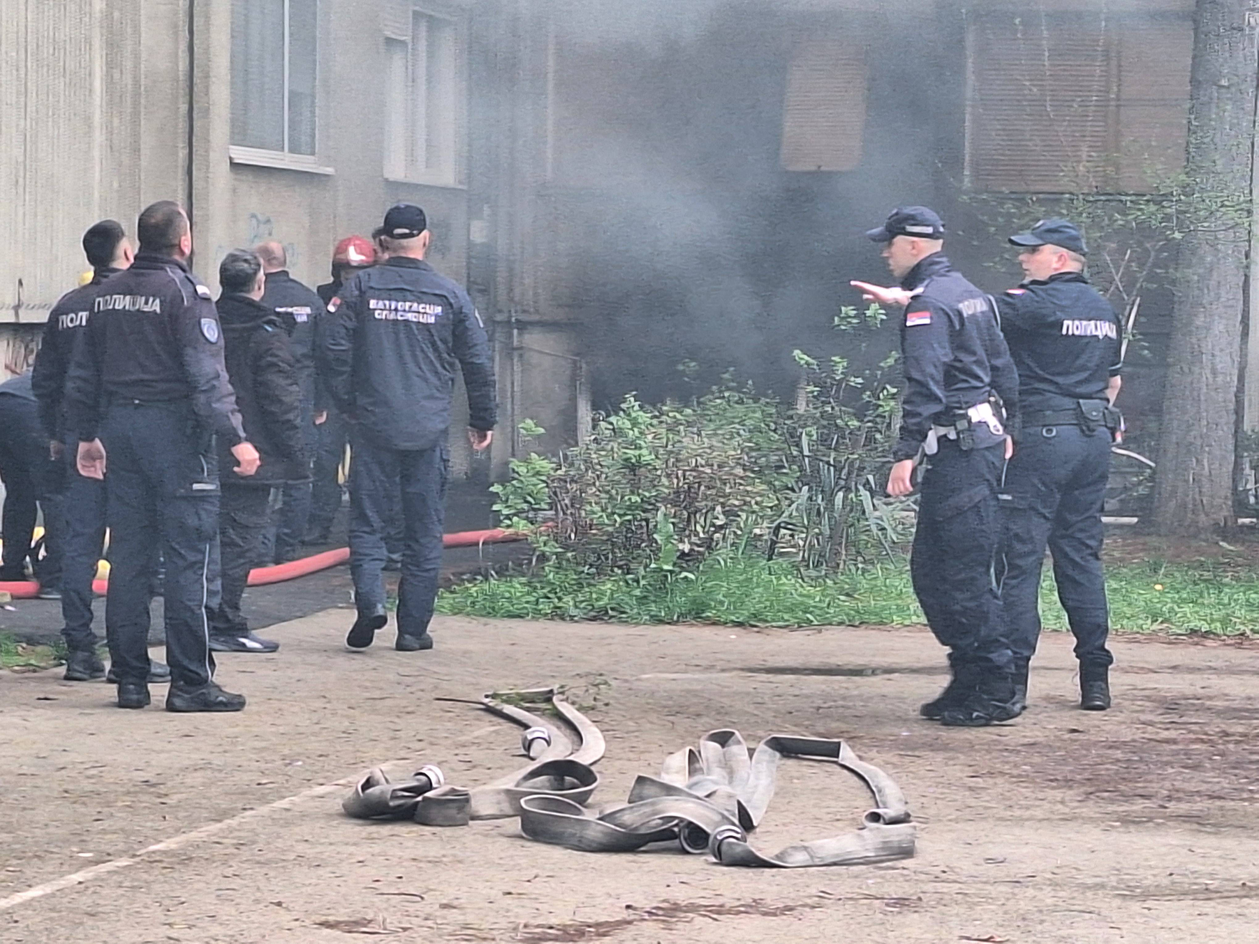 POZAR U STAMBENOJ ZGRADI U NISU