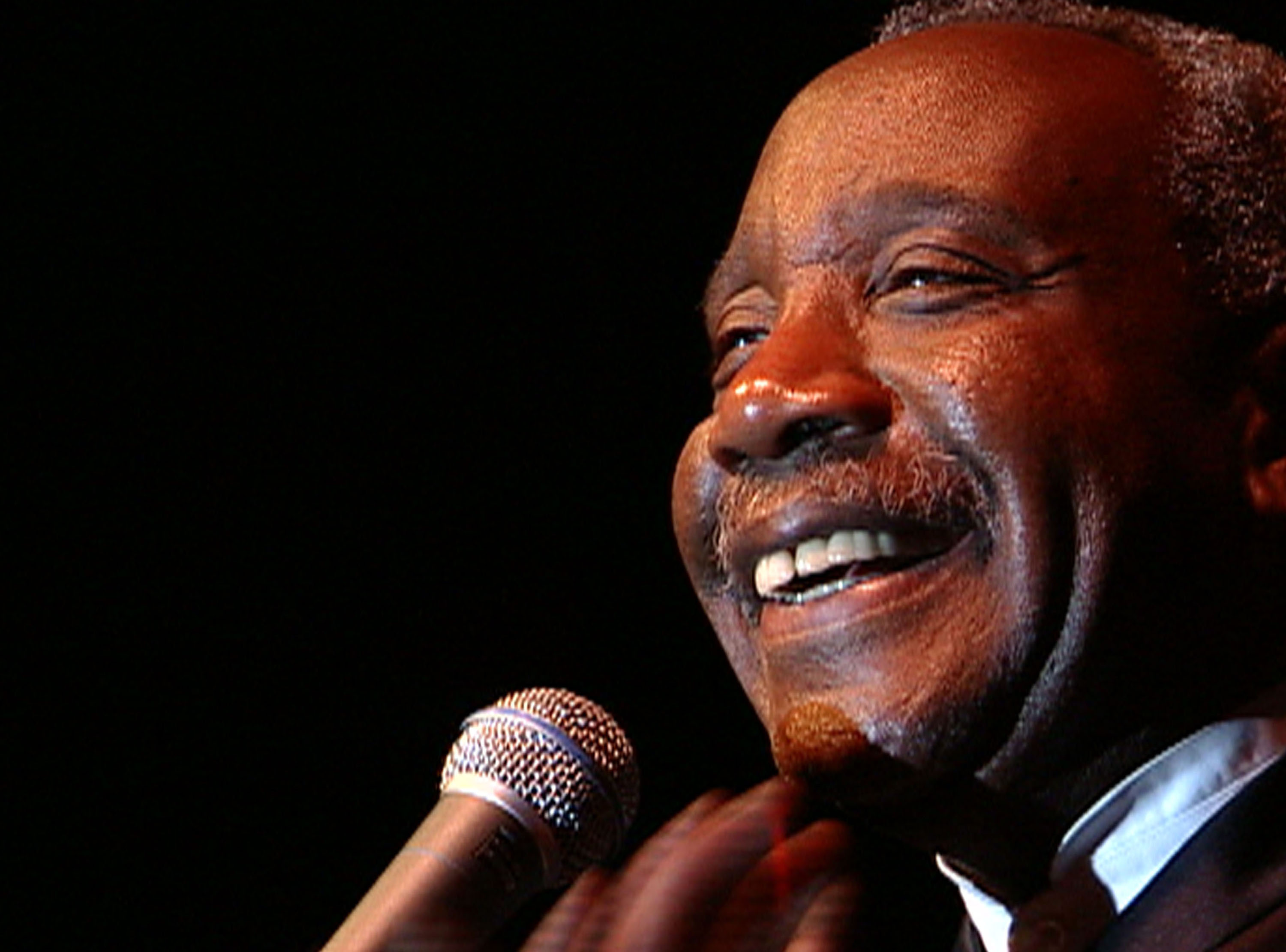 2002 - Only the Strong Survive - Movie Set