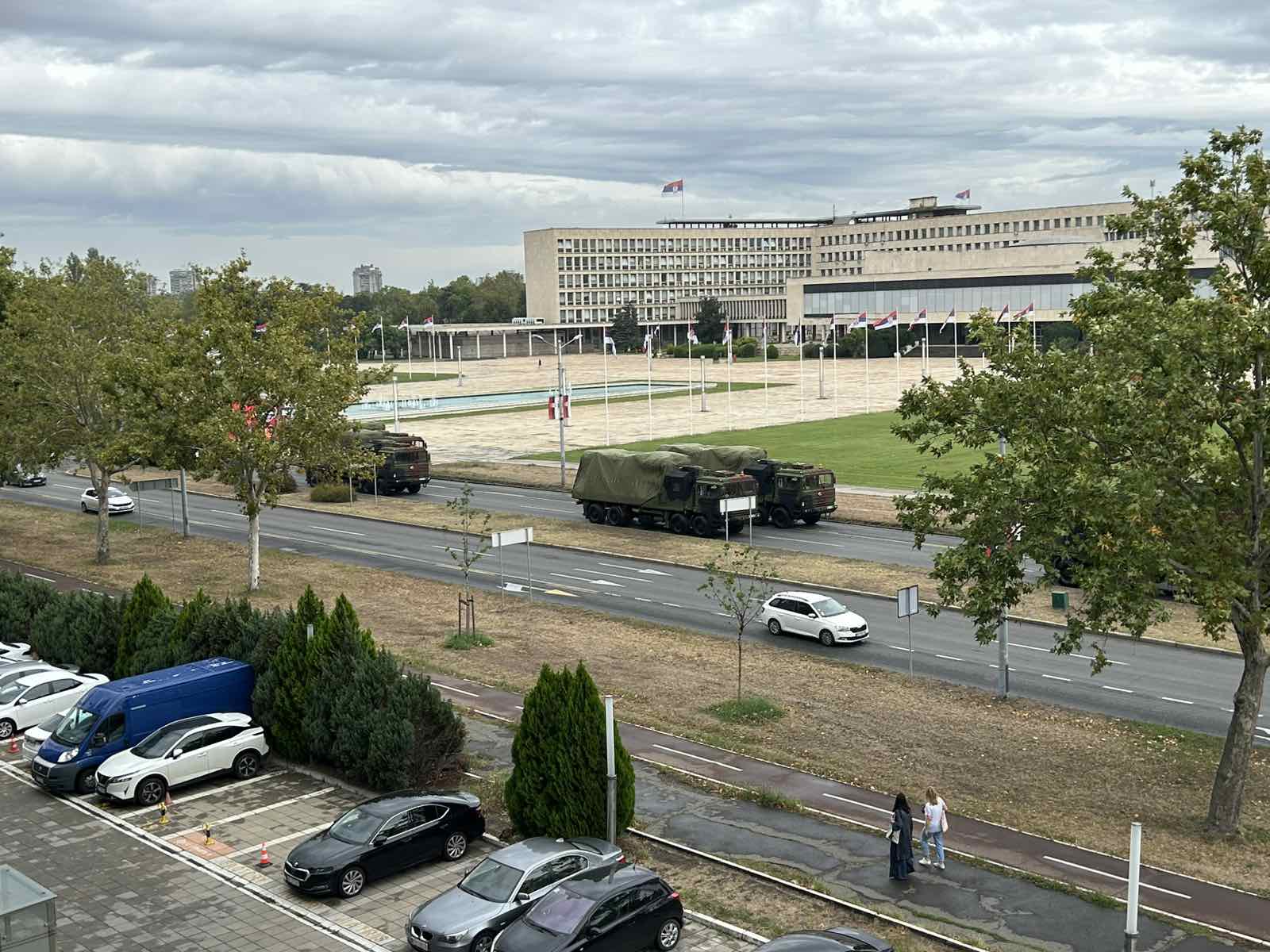 Vojna vozila, vojska, pripreme, vojna parada, Novi Beograd, Bulevar Mihaila Pupina