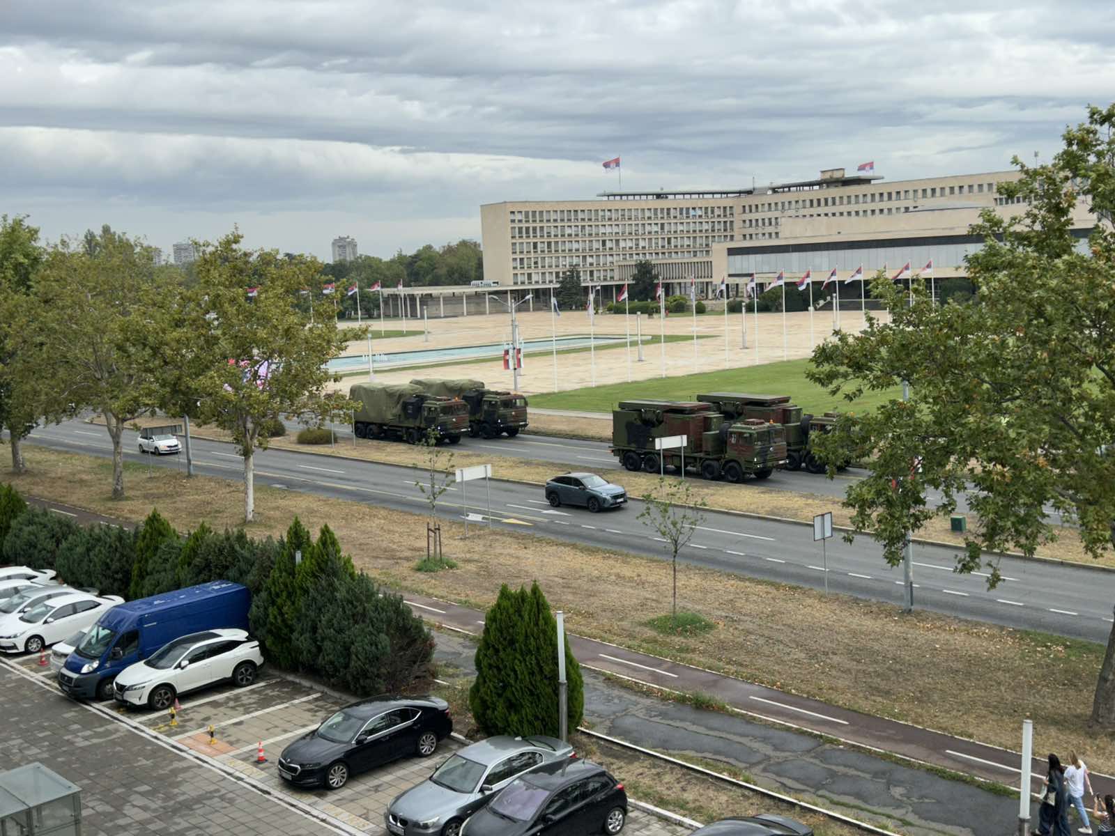 Vojna vozila, vojska, pripreme, vojna parada, Novi Beograd, Bulevar Mihaila Pupina