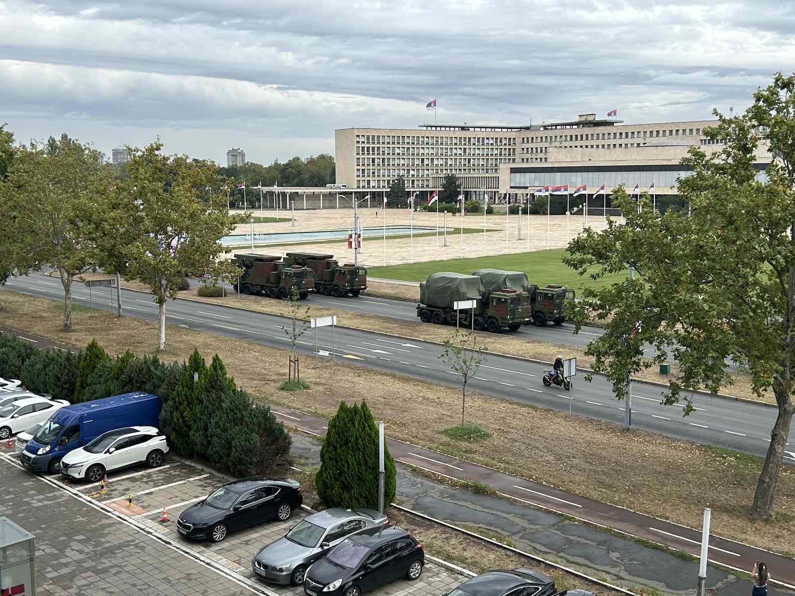 Vojna vozila, vojska, pripreme, vojna parada, Novi Beograd, Bulevar Mihaila Pupina