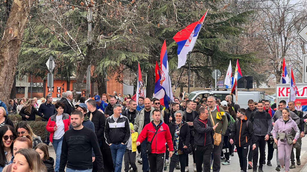 Mesto: Čačak
Datum: Mon Mar 10 12:29:17 CET 2025
Dogadjaj: DRUŠTVO - Studenti iz Čačka, Kraljeva i Užica peške su krenuli put Beograda, i pet dana će pešačiti Ibarskom magistralom.
Fotoreporter: Nebojša Ilić
Izvor: FoNet