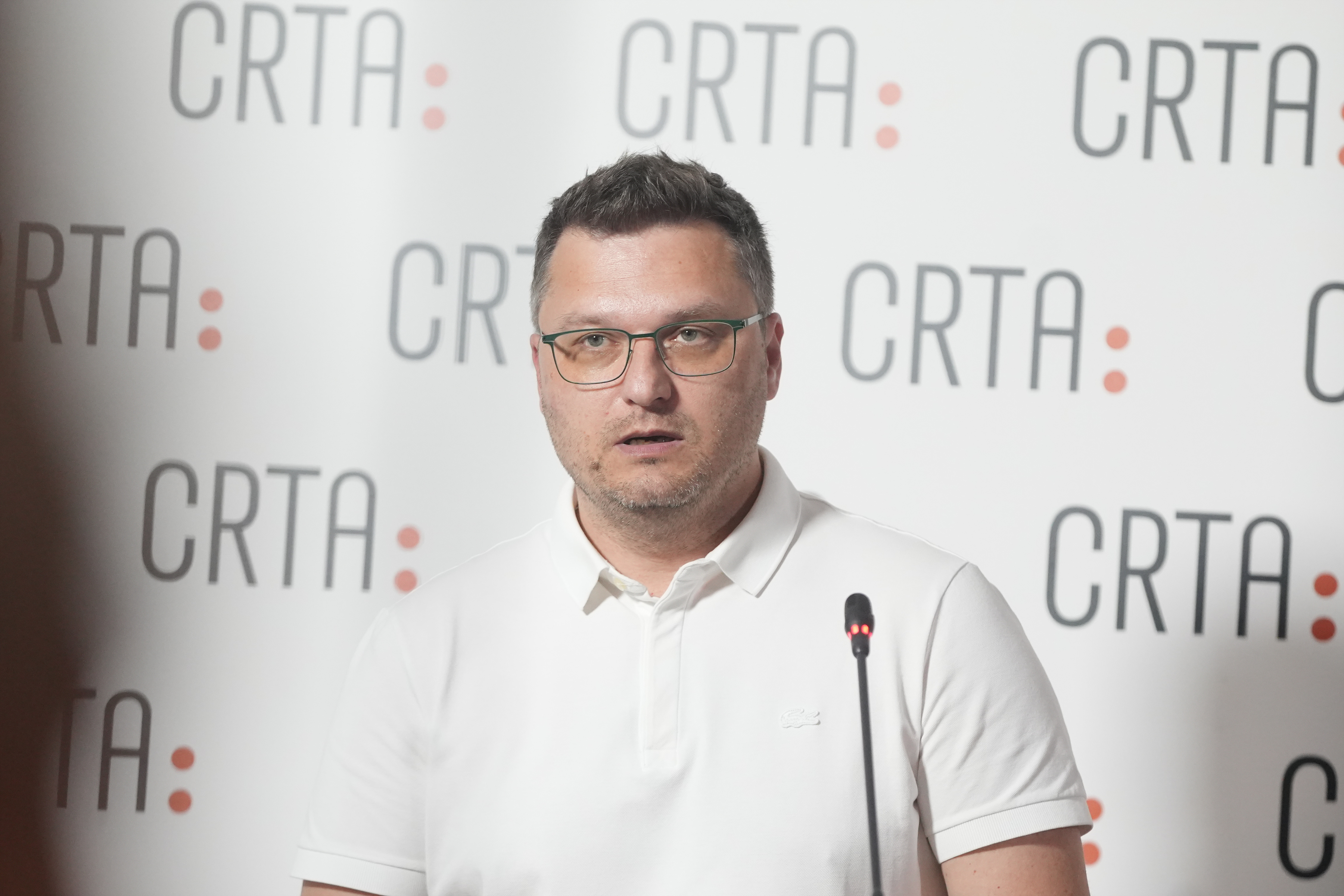 A press conference was held at the Press Center of the "Crta" organization on the occasion of the election day in Kosjeric and Zajecar.U Pres centru organizacije "Crta" odrzana je konferencija za medije povodom izbornog dana u Kosjericu i Zajecaru.