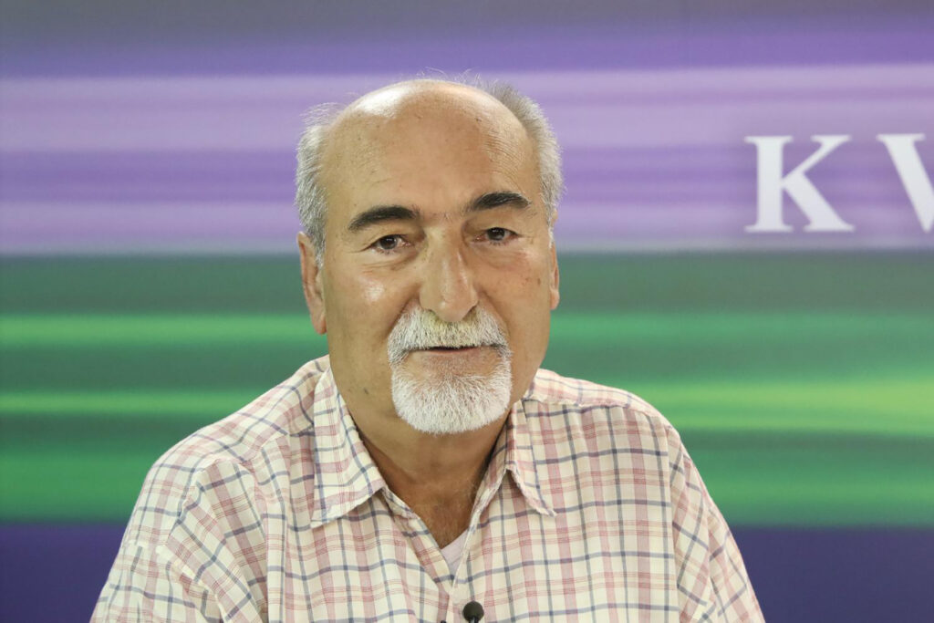 Mesto: BEOGRAD
Datum: Sun Sep 29 12:35:26 CEST 2024
Dogadjaj: EVROSERVIS/KVAKA 23 - intervju FoNetu novinara nedeljnika Radar Milana Ćulibrka u okviru serijala Kvaka 23
Fotoreporter: Zoran Mrdja
Ličnosti: Milan Ćulibrk
Izvor: FoNet