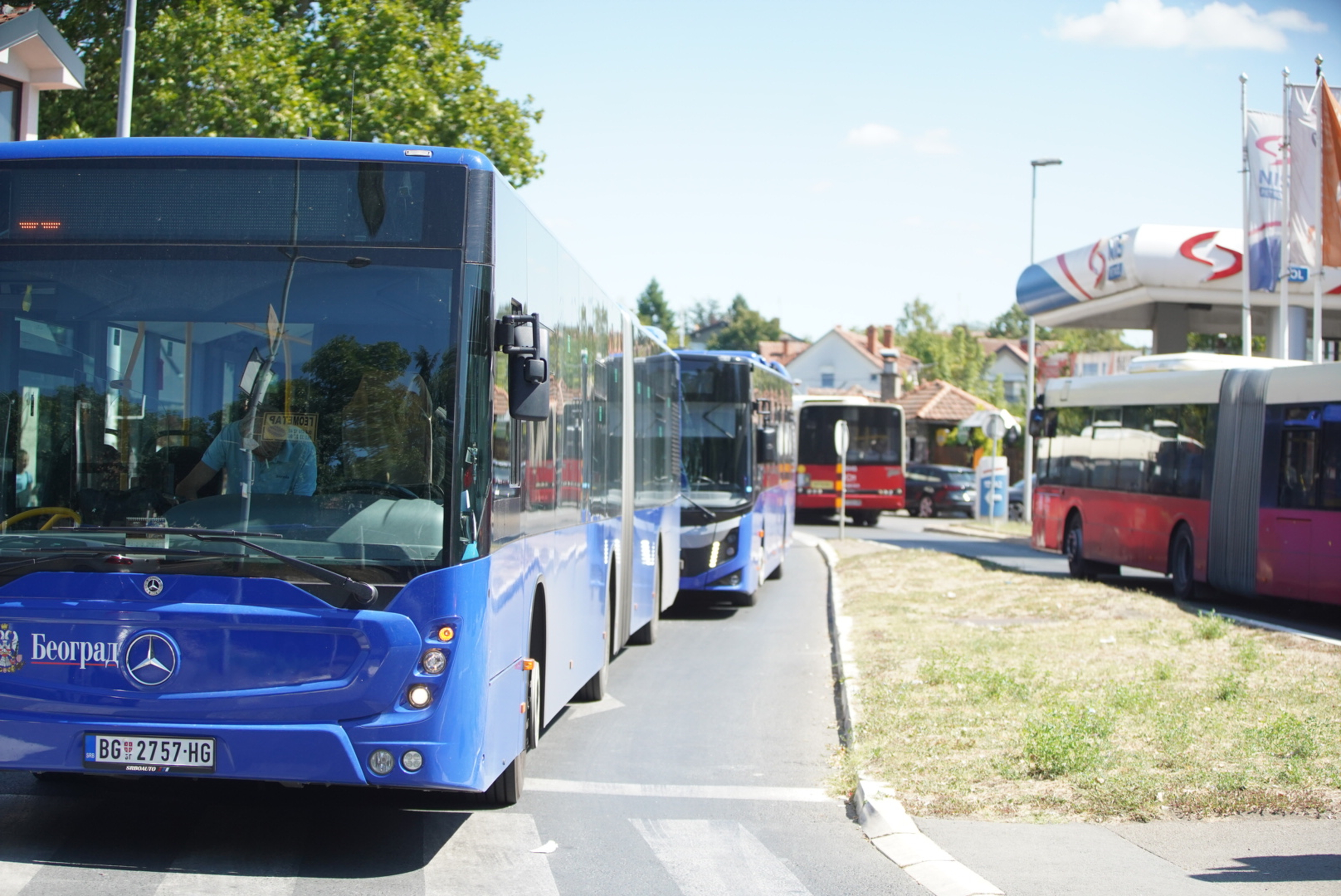 Bus accident of JKP Gradsko saobracajno preduzece GSP Beograd near a gas station in the Zeleznik neighborhood.Udes autobusa JKP Gradsko saobracajno preduzece GSP Beograd u blizini bezinske pupme u naselju Zeleznik.