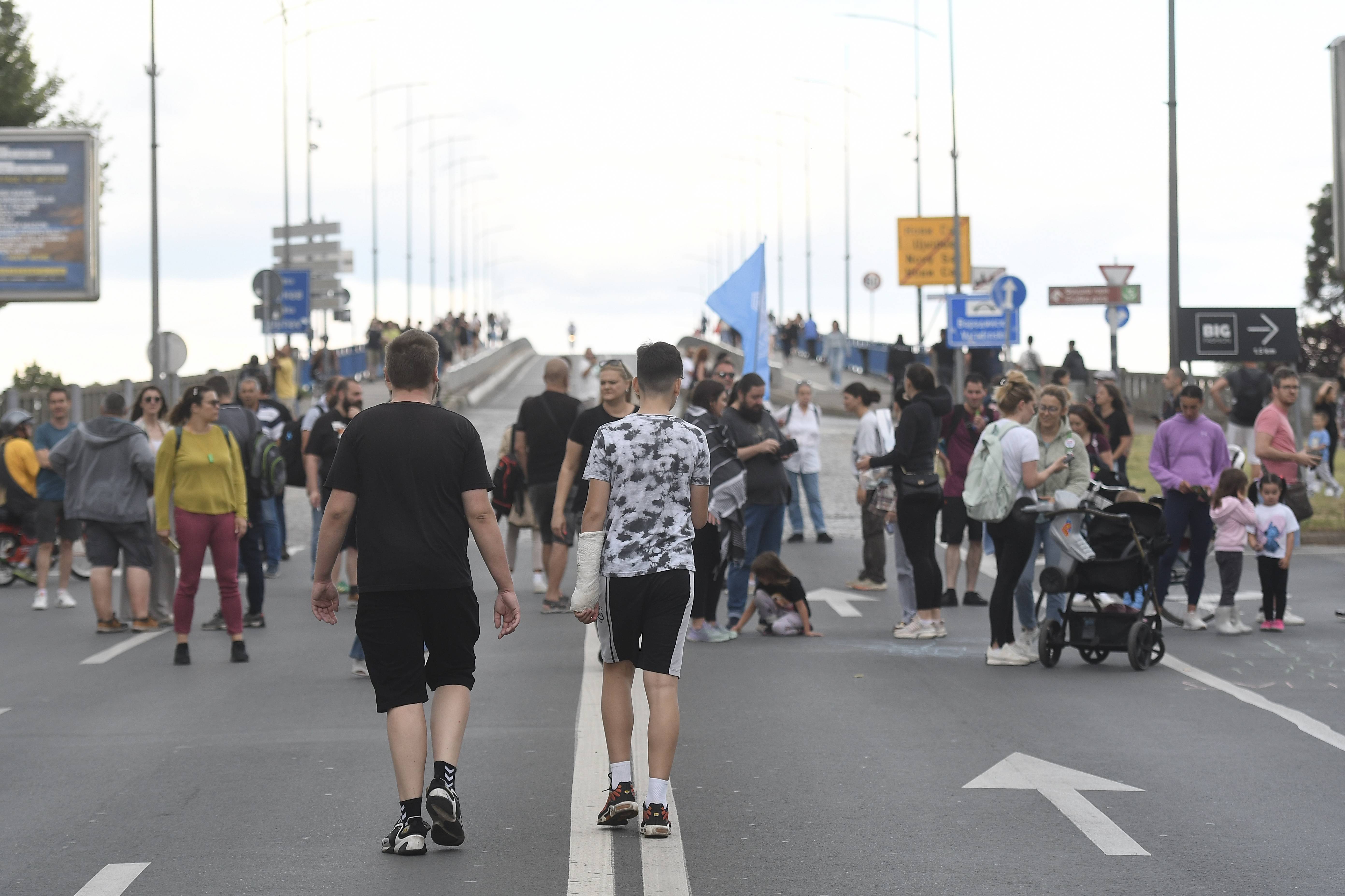 BLOKADA U NOVOM SADU