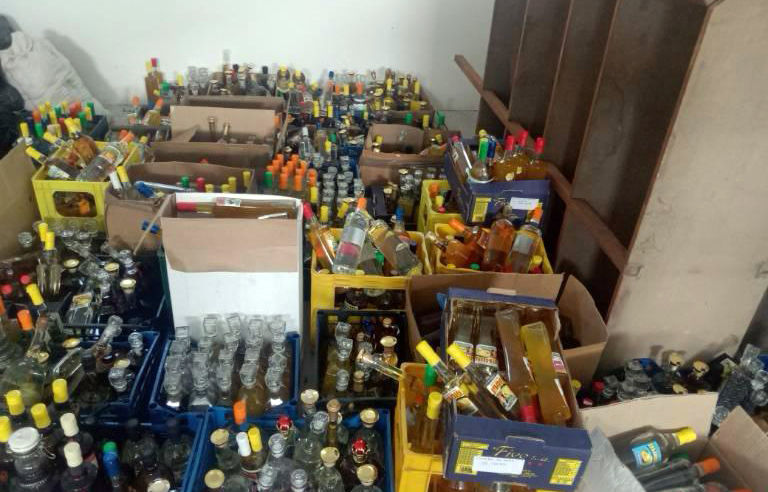 Akcija suzbijanja sive ekonomije, šverc, krijumčarenje robe, roba Foto: MUP Srbije