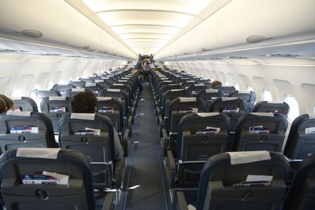 Beograd, 21.05.2020. Aerodrom "Nikola Tesla", prvi komercijalni let Air Serbia za Cirih posle koronavirusa, avion, putnici Foto: Goran Srdanov/Nova.rs