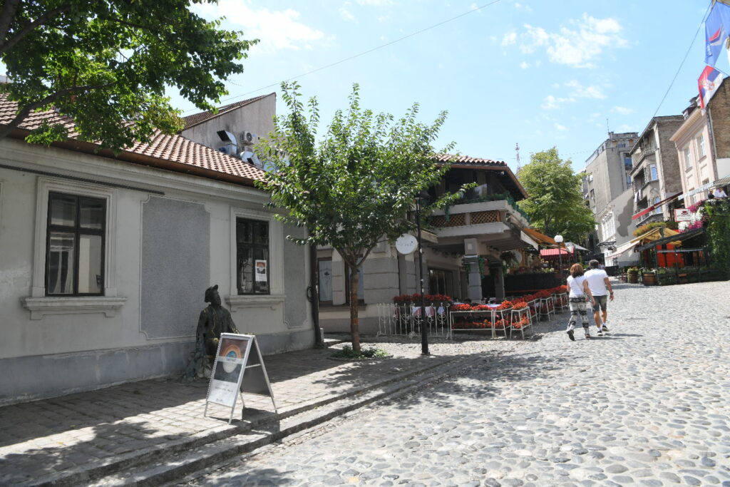 Mali vrabac, hotel  Skadarlija, kod kuće Đure Jakšića