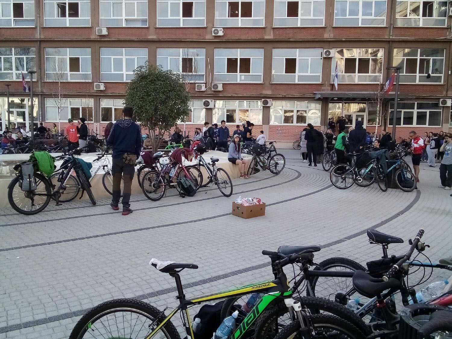 Indjija_biciklisti_05__b