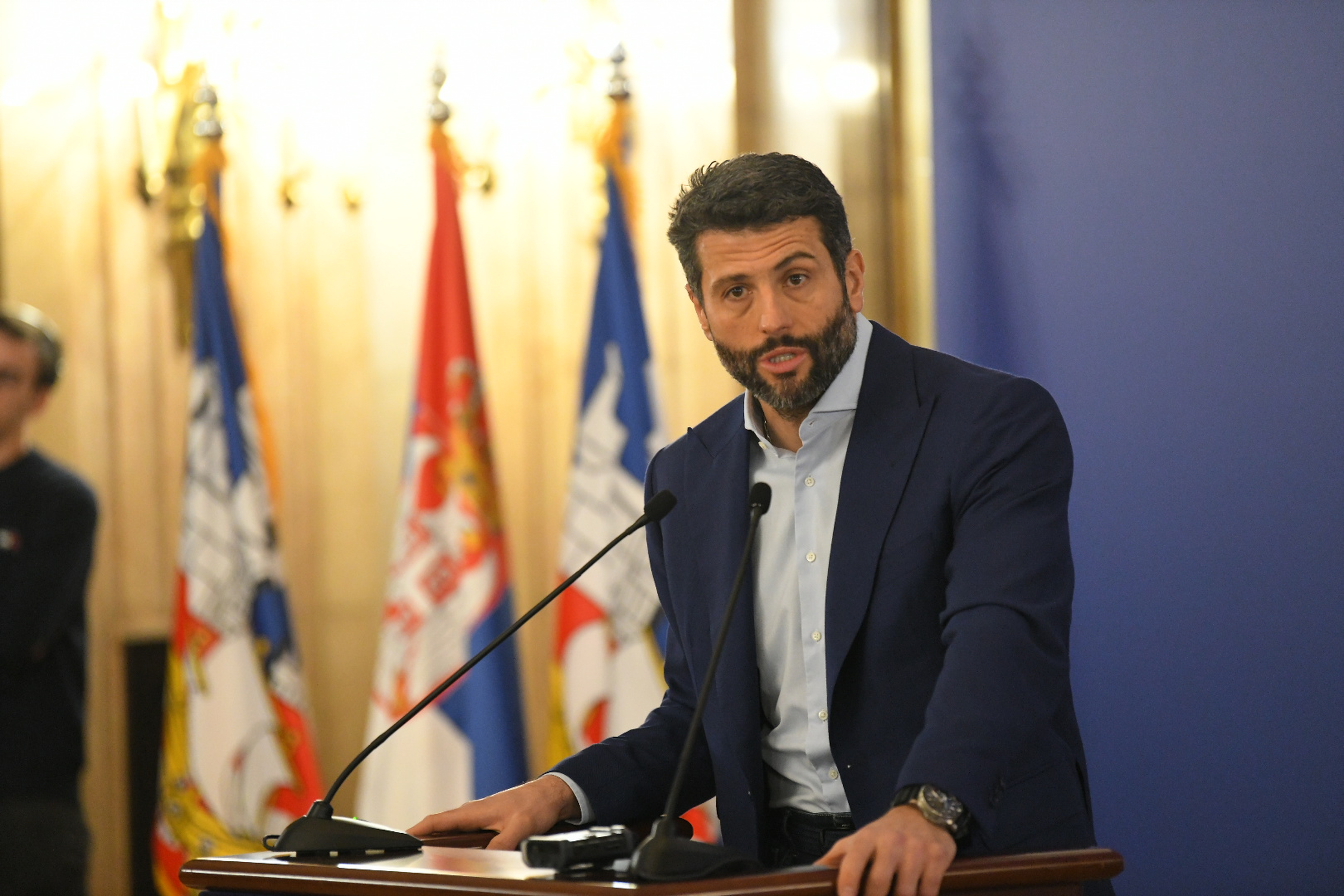 The mayor of Belgrade Aleksandar Sapic held a press conference in the Old Palace.Gradonacelnik Beograda Aleksandar Sapic odrzao je konferenciju za medije u Starom dvoru.