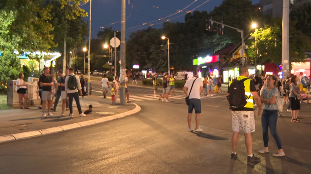 Konjarnik, protest građana na Konjarniku. Protest na Konjarniku, građani blokirali Ustaničku ulicu Foto: N1