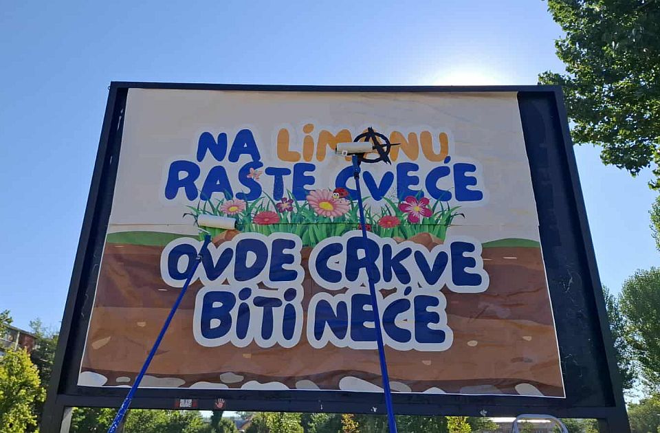 Stanovnici Limana prekrečili grafite i poručili da su protiv izgradnje crkve kod Štranda