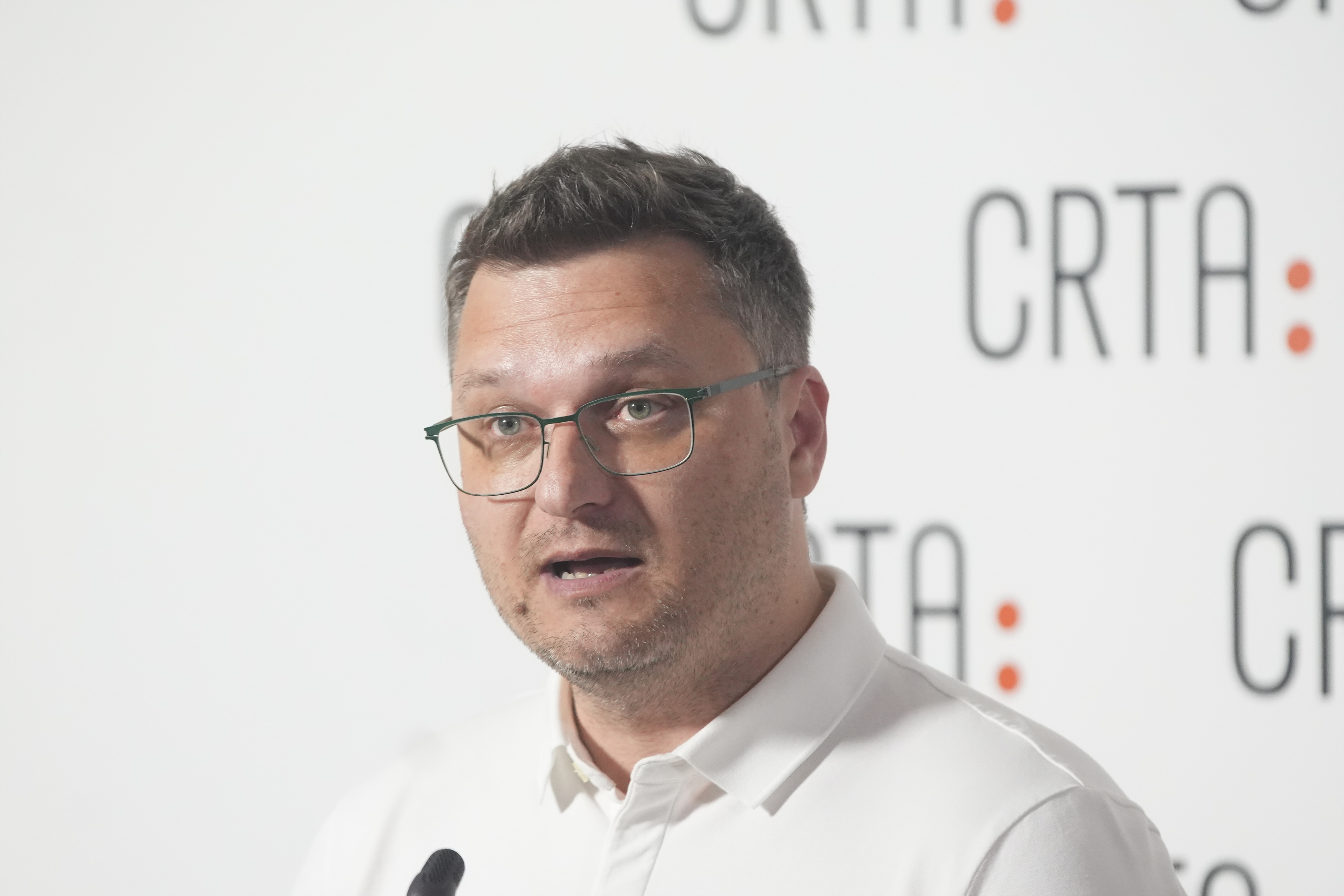 A press conference was held at the Press Center of the "Crta" organization on the occasion of the election day in Kosjeric and Zajecar.U Pres centru organizacije "Crta" odrzana je konferencija za medije povodom izbornog dana u Kosjericu i Zajecaru.