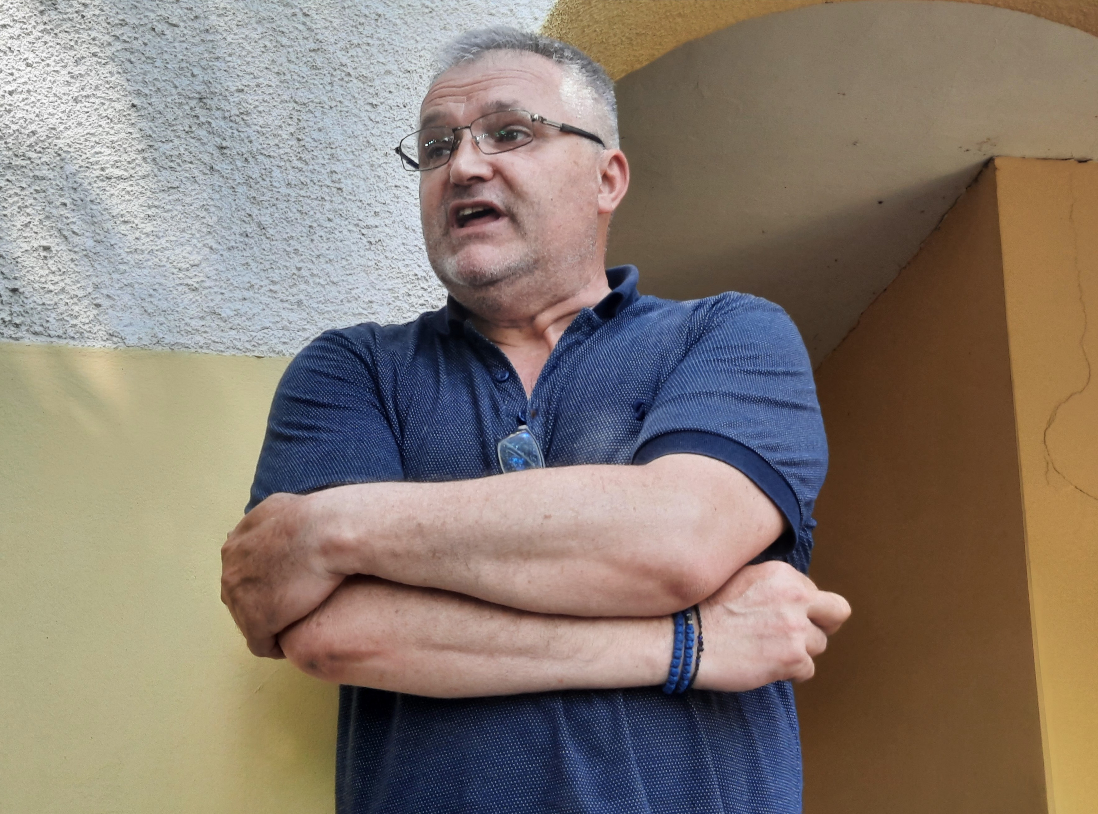 Meštani Lunovog sela i Lužničke doline danas su organizovali zbor na kome su zajedno definisali dalje
korake po pitanju rešavanja problema deponije koja bez prestanka gori od 3.maja.