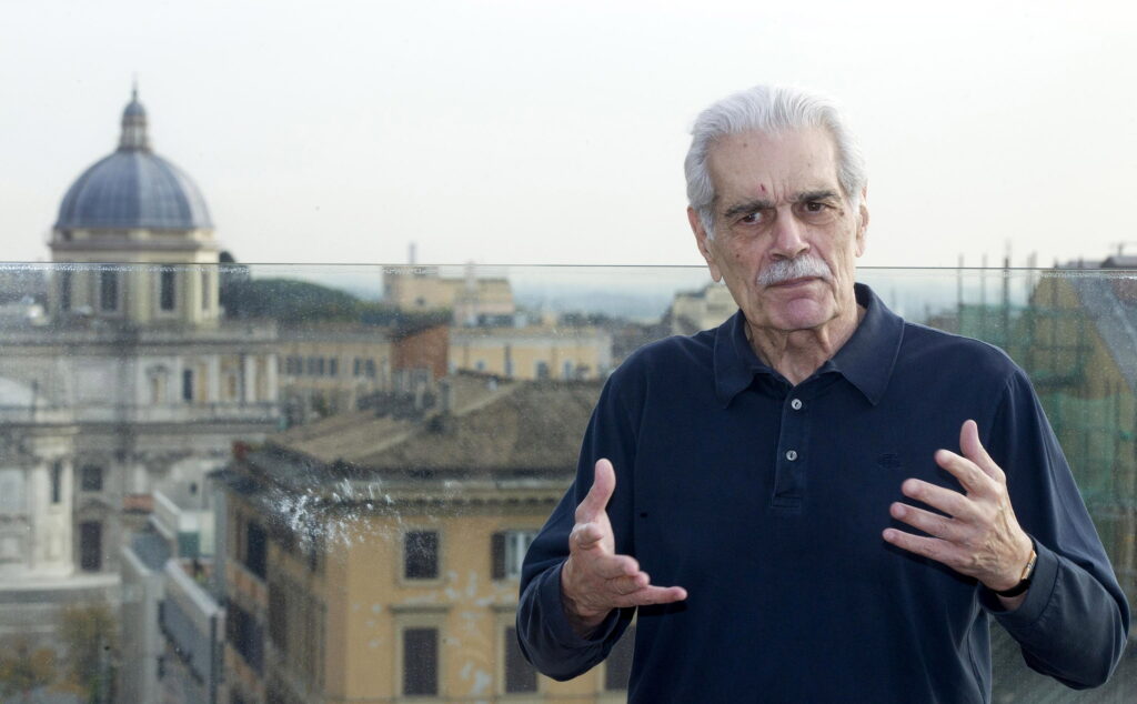 epa03013959 Egyptian actor Omar Sharif poses during a photocall as part of the MedFilm Festival 2011, at the Hotel Exedra, in Rome, Italy, 24 November 2011. The film festival takes place from 19 to 27 November.  EPA/CLAUDIO PERI