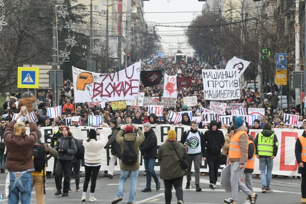 Beograd 16. januar 2025. Studenti Šetnja, slavija, fakulteta podrska devojci koju je oborio auto na blokadi Foto:Filip Krainčanić/Nova.rs protest