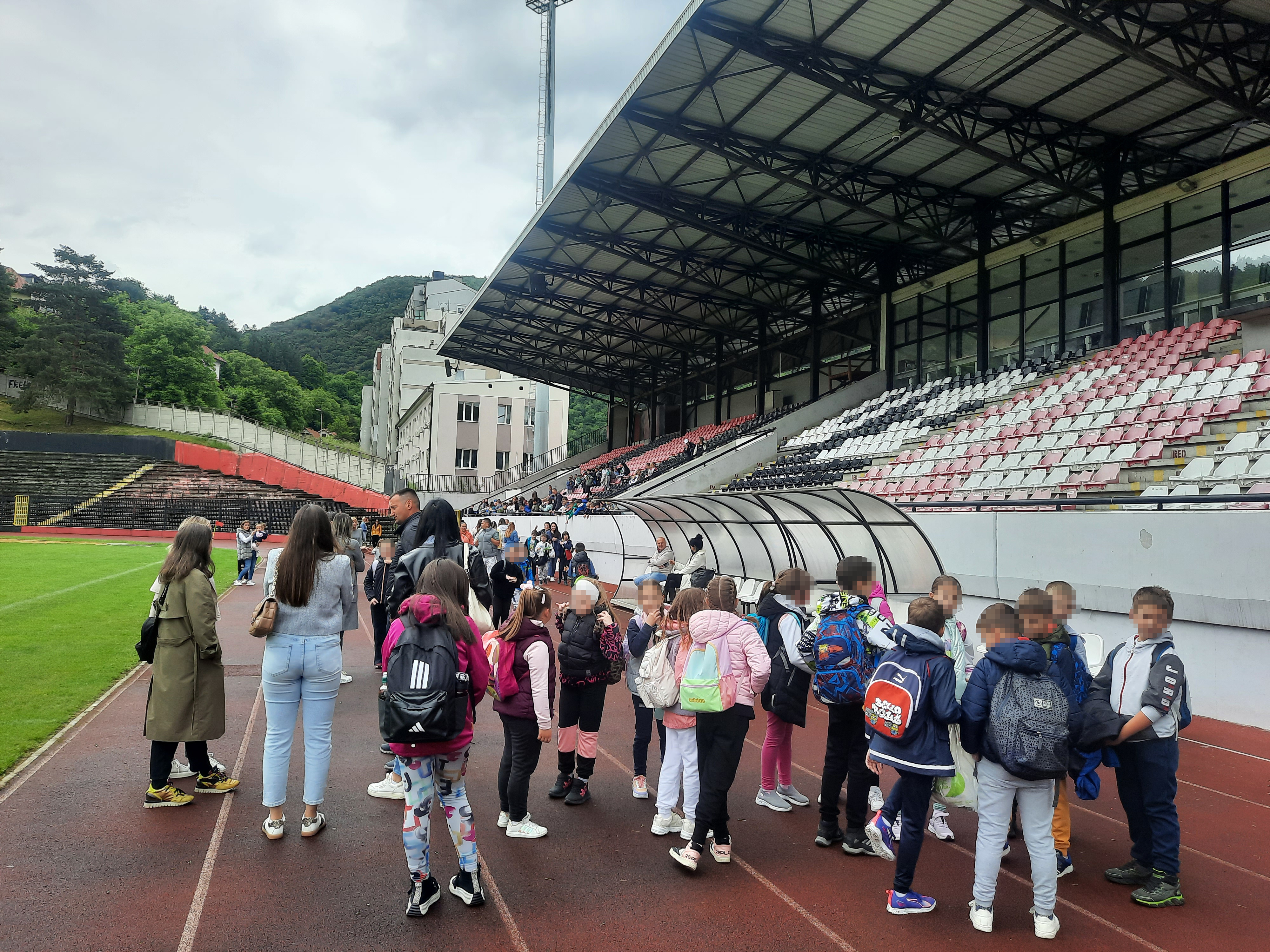 Užice, autobus sa pokvarenim kočnicama poslat da vozi decu na izlet. OŠ Dušan Jerković, deca, izlet Foto: Slavica Panić/Nova.rs