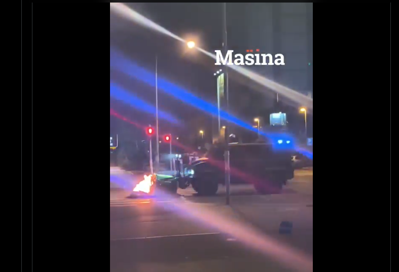 Oklopno vozilo MUP na ulicama Beograda FOTO: Mašina/X