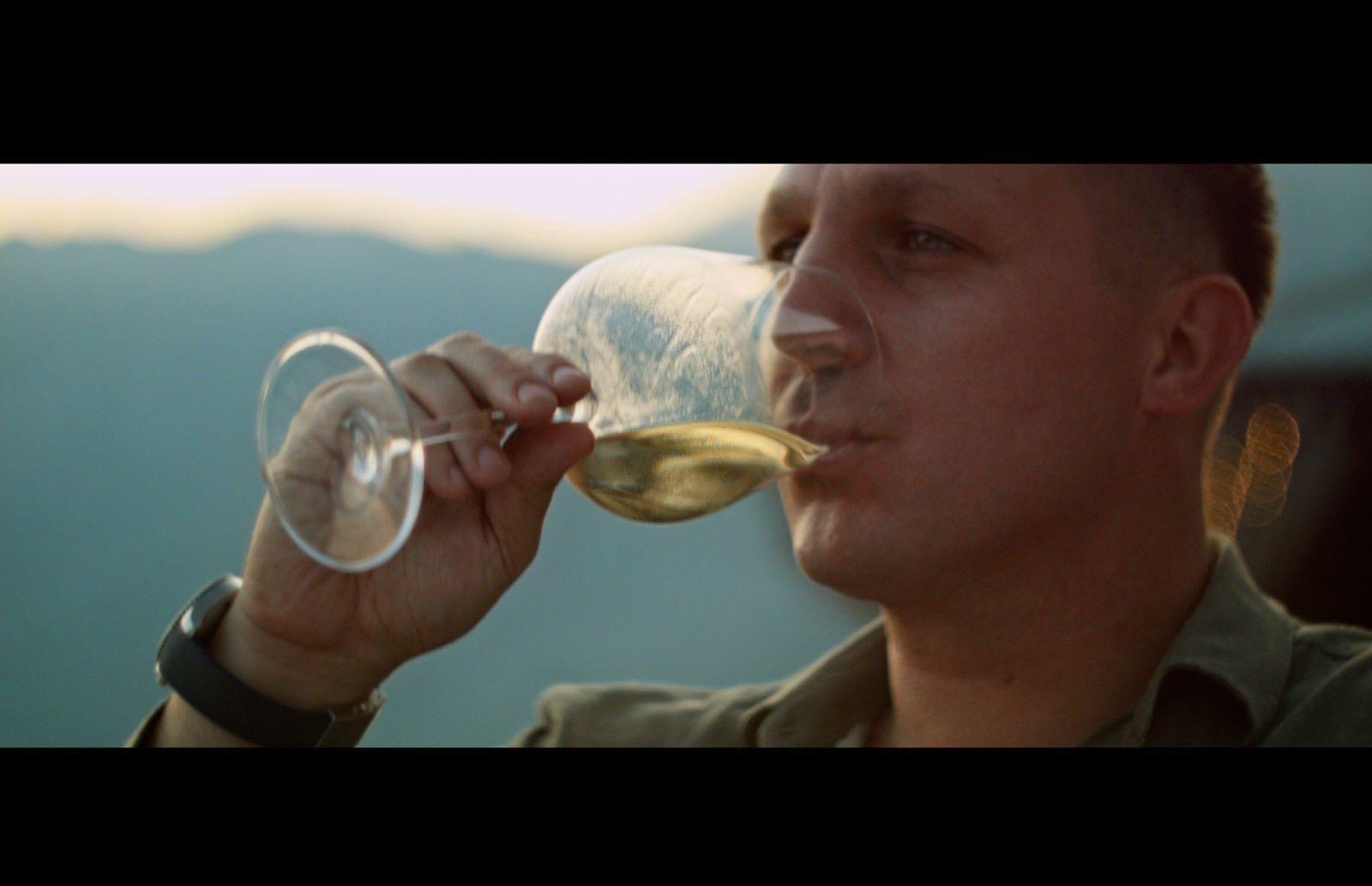 dd483787-80f2-4f8d-9daa-891b7d7249aa