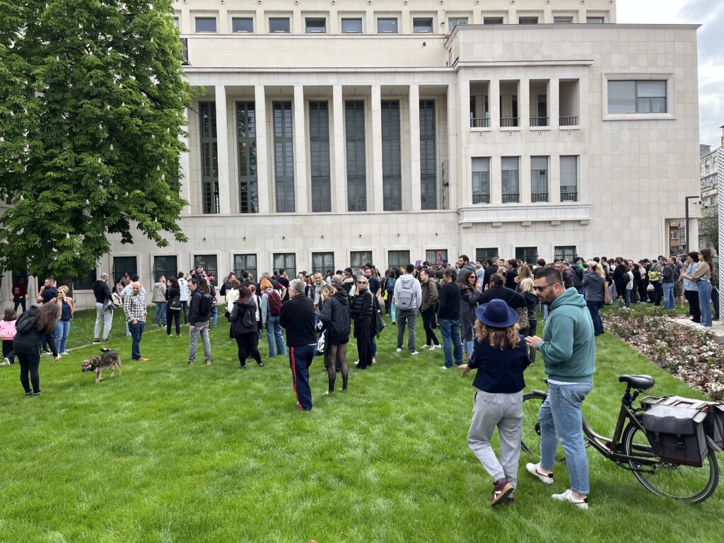 Novi Sad 17.04.2025. Studenti ispred Skupštine Vojvodine, protest ispred Skupštine Vojvodine, APV Foto: Nenad Mihajlović/Nova.rs BEZ POTPISA