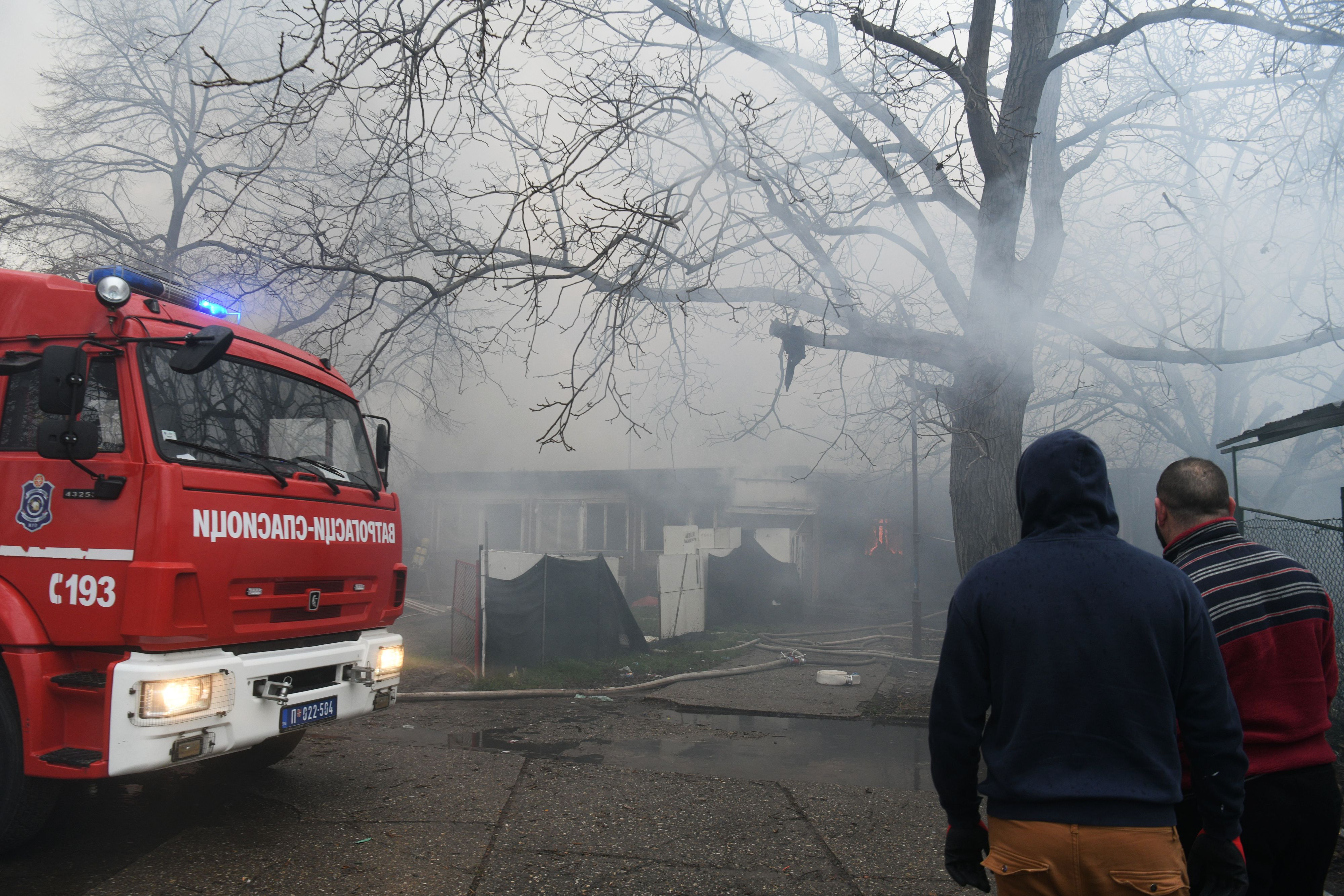 Beograd 23.12.2024. Požar u blizini Ade Ciganlije, zapalili se napušteni objekti, vatrogasci, hronika Foto: Filip Krainčanić/Nova.rs