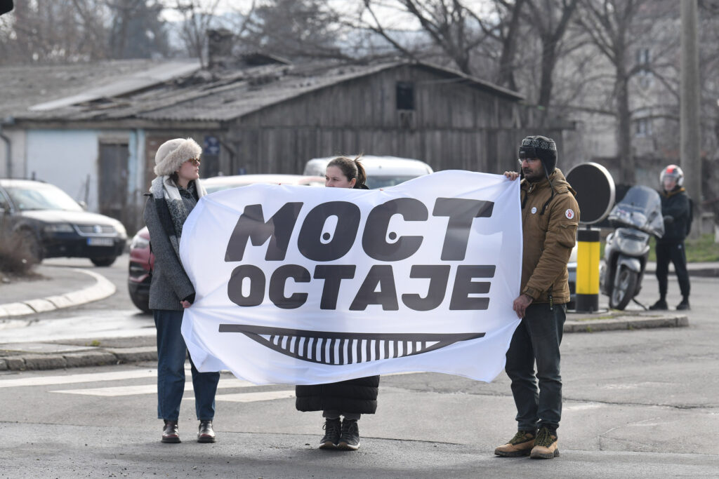 beograd 13.02.2025 stari savski most, blokada, most ostaje