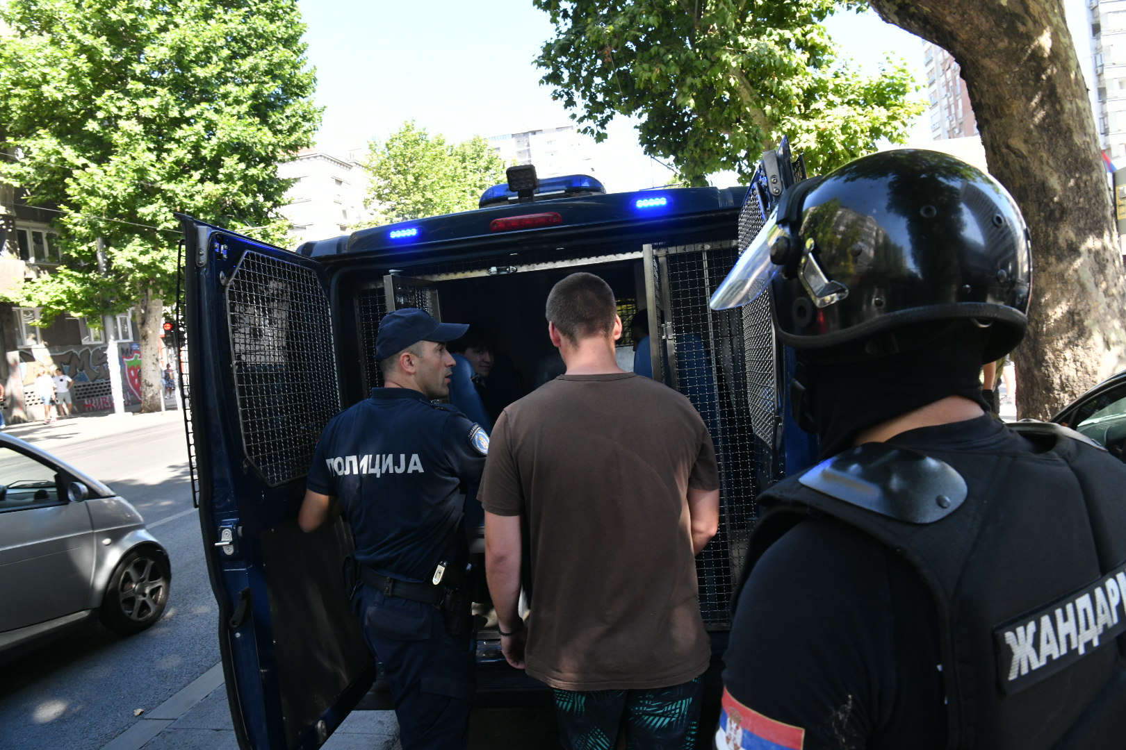 privođenje kod Inexa  Foto:Vladislav Mitić/Nova.rs