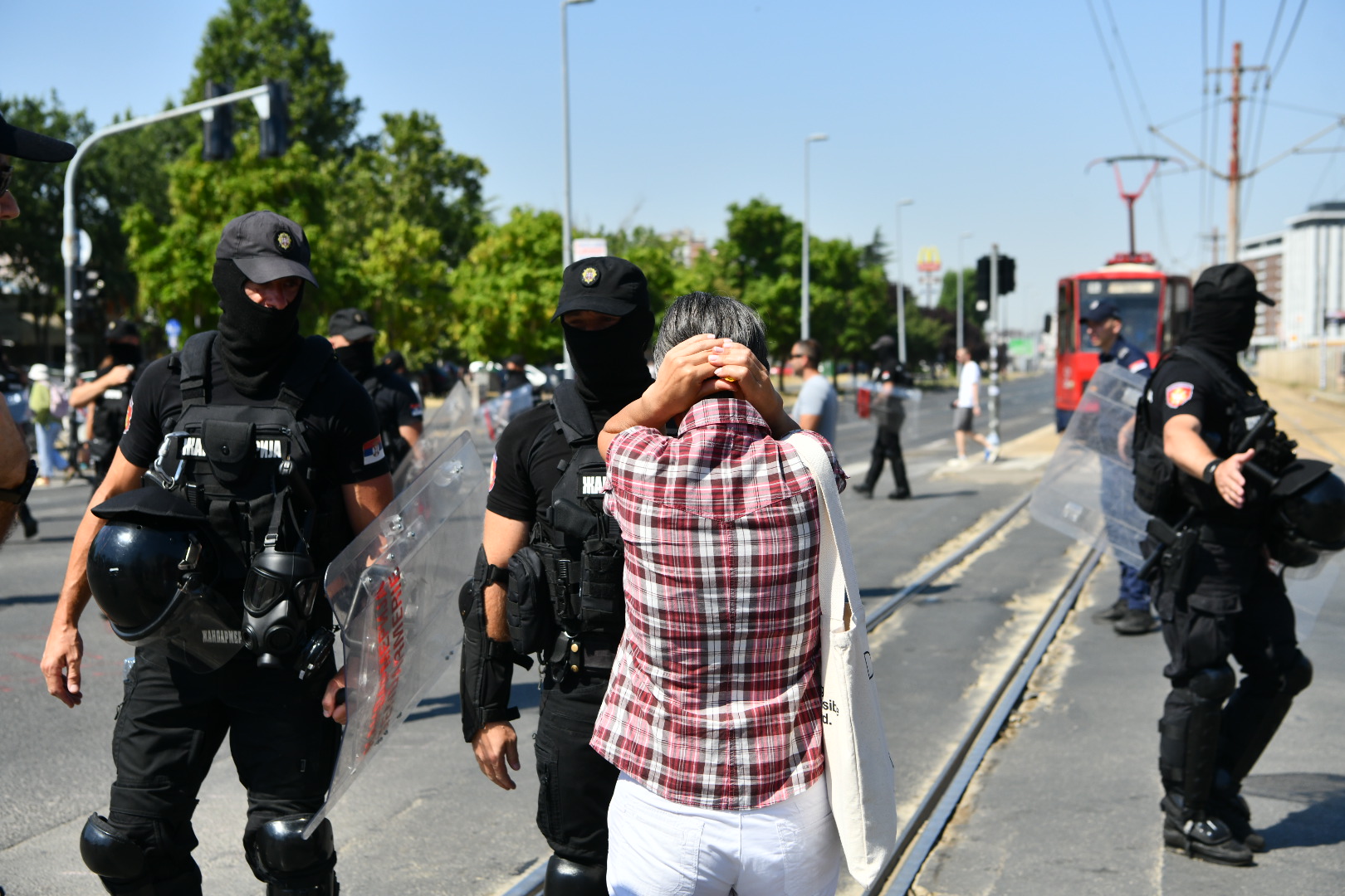 Beograd 04. jul 2025. Blokada Beograd staje u okviru akcije studenata Srbija staje zbog policijske brutalnosti prema građanima Novi Beograd policija Foto:Vesna Lalić/Nova.rs